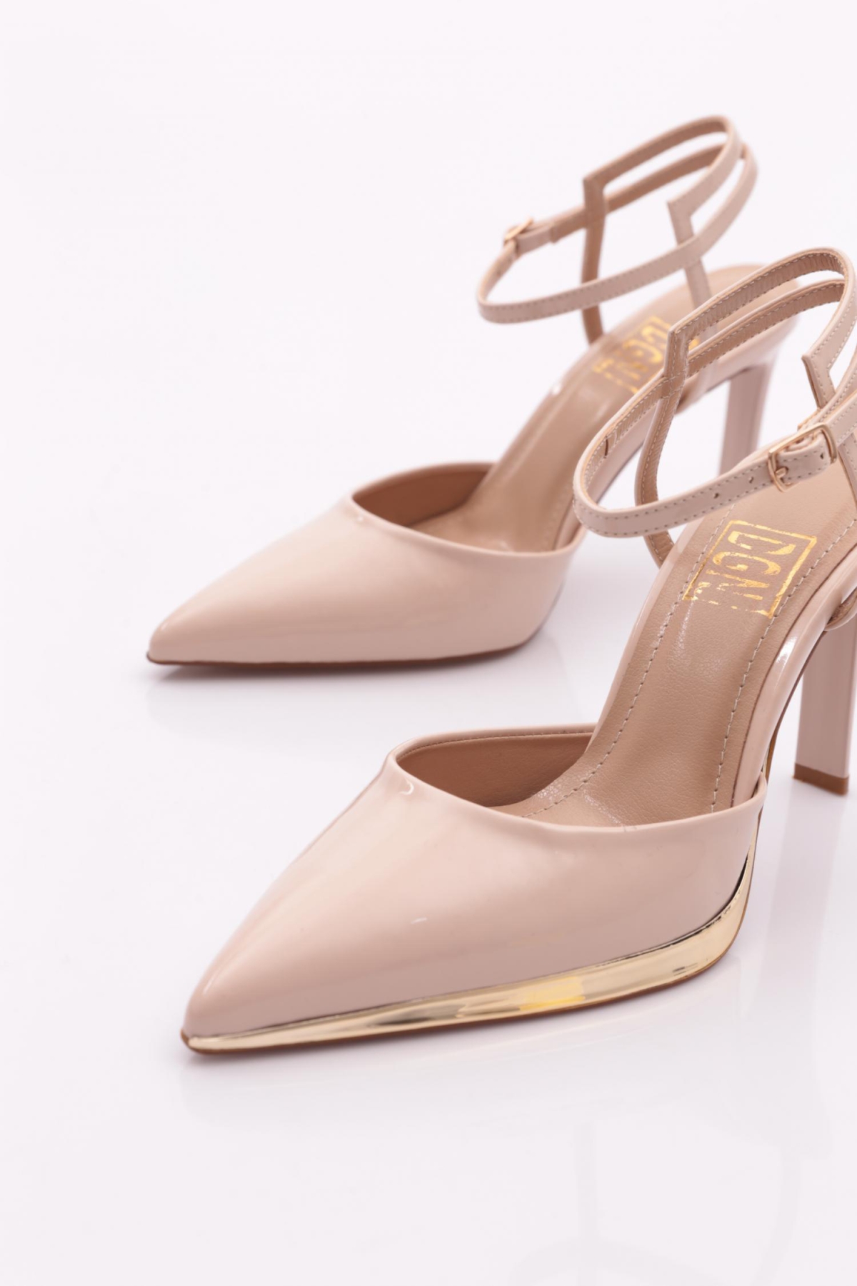 5505 Kadin Sivri Burun Topuklu Ayakkabi - Görsel 5