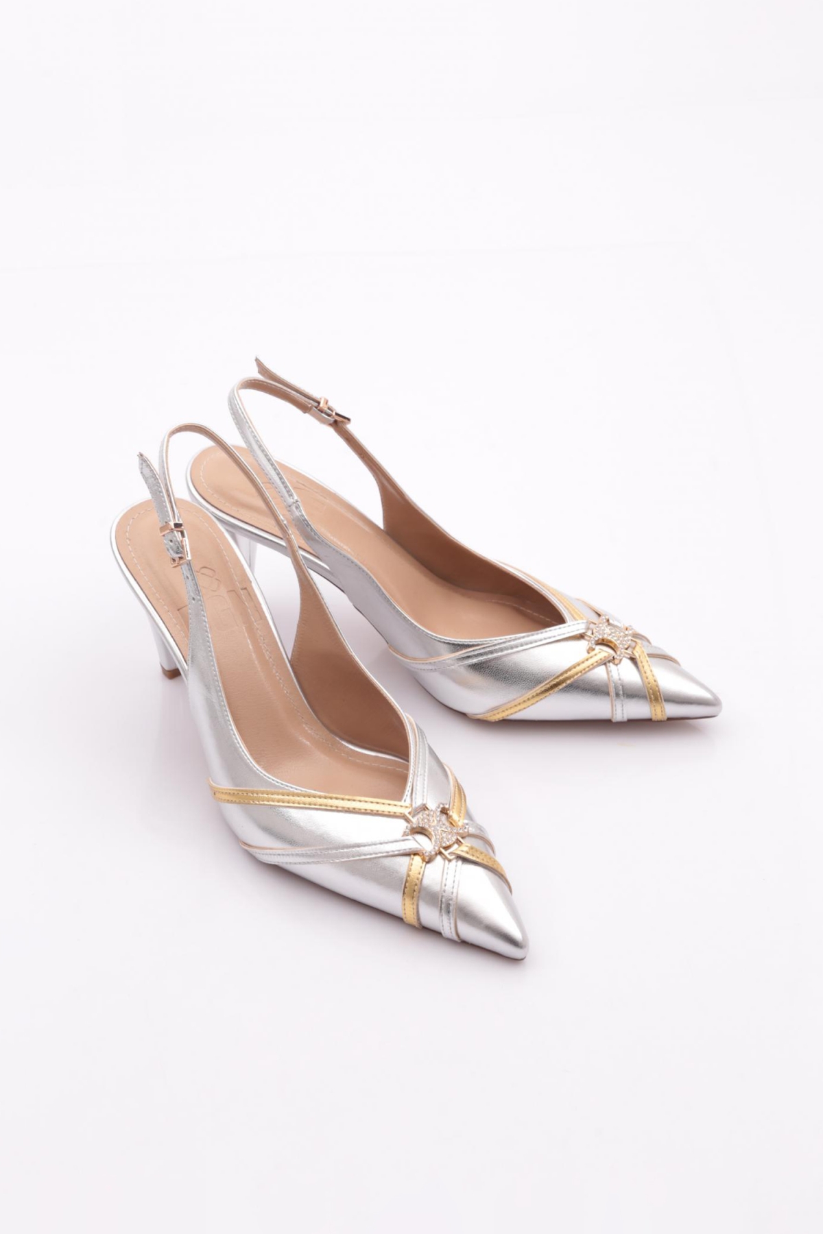 832 Kadin Aksesuar Detayli Topuklu Ayakkabi - Görsel 3