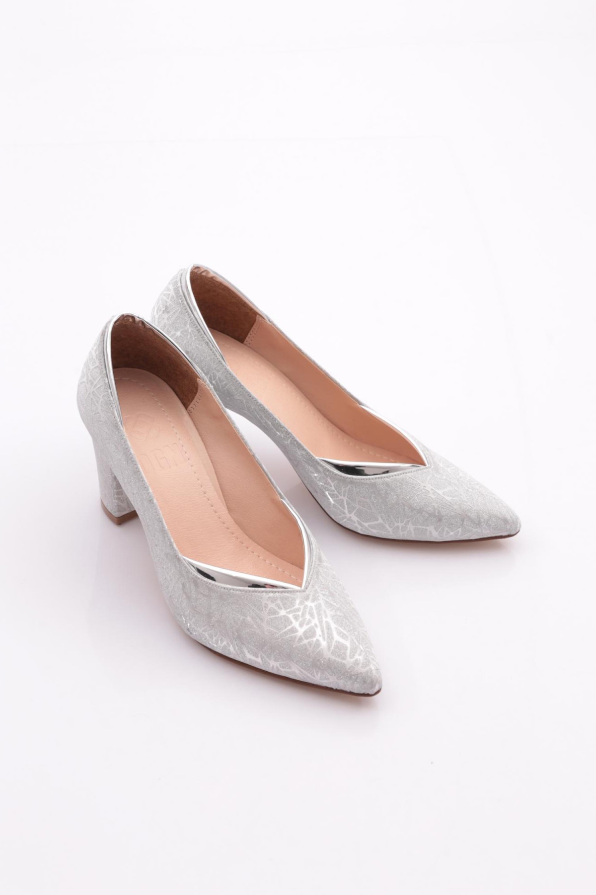 K589 Kadin Topuklu Ayakkabi - Görsel 3