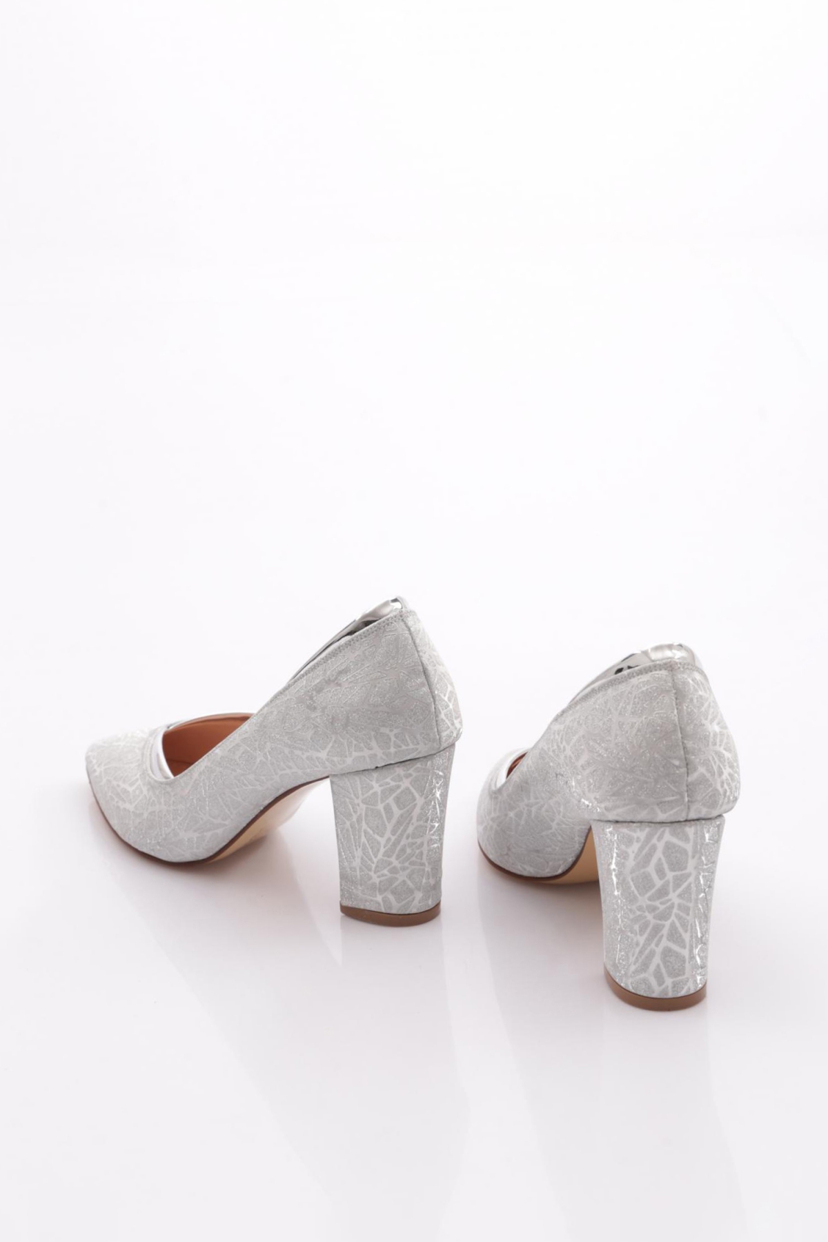 K589 Kadin Topuklu Ayakkabi - Görsel 4