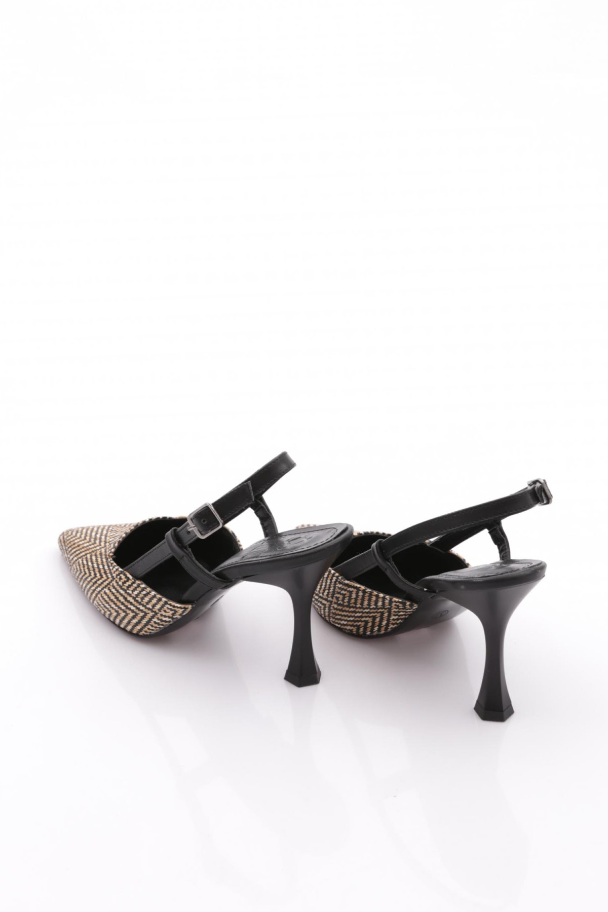 4050 Kadin Sivri Burun Topuklu Ayakkabi - Görsel 4