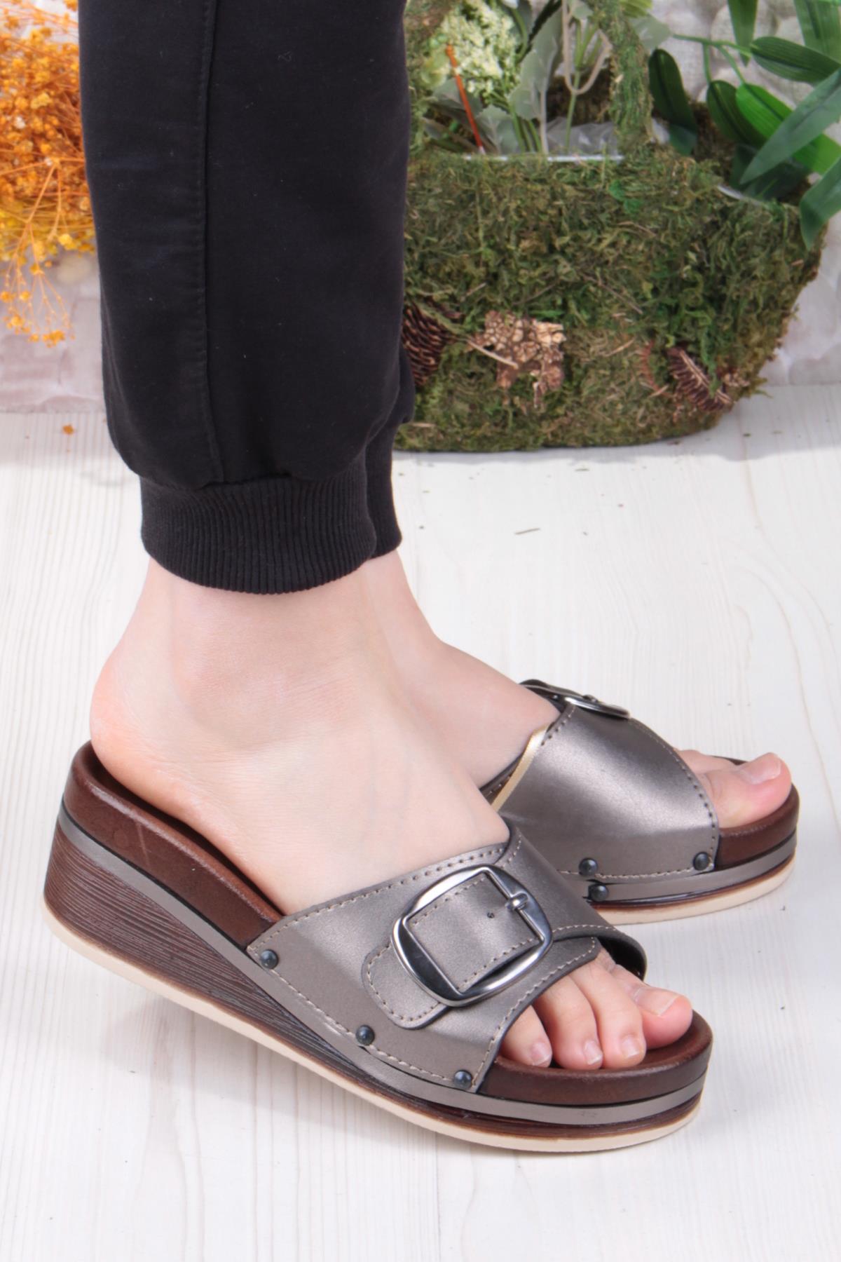 7418 Anatomik Rahat Orijinal Ürün Tokalı Kadın Terlik - Görsel 2