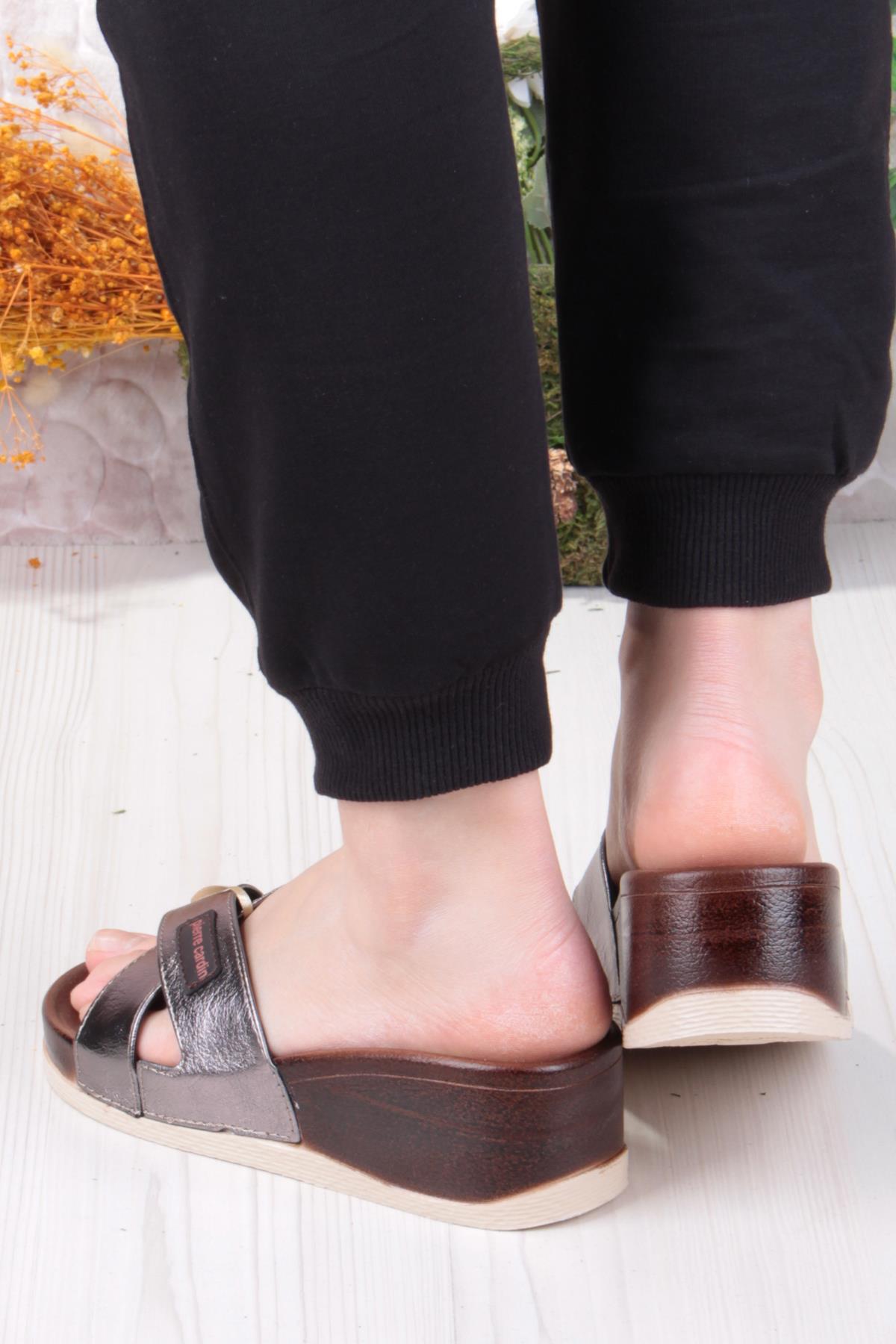 7010 Anatomik Rahat Orijinal Ürün Kadın Terlik - Görsel 5