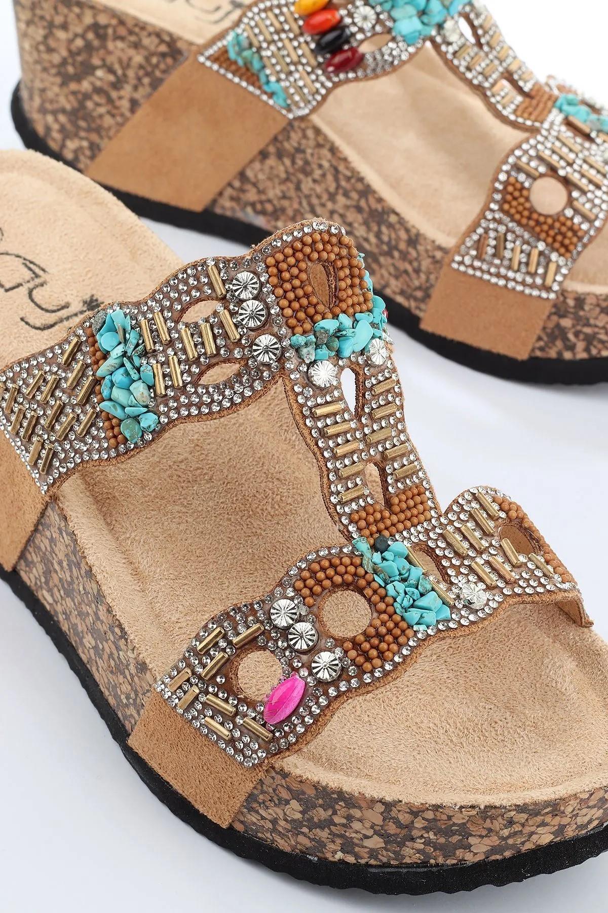 GJ Arina Anatomik Dolgu Kalın Taban Bonçuk Taş Detaylı Kadın Terlik - Görsel 4