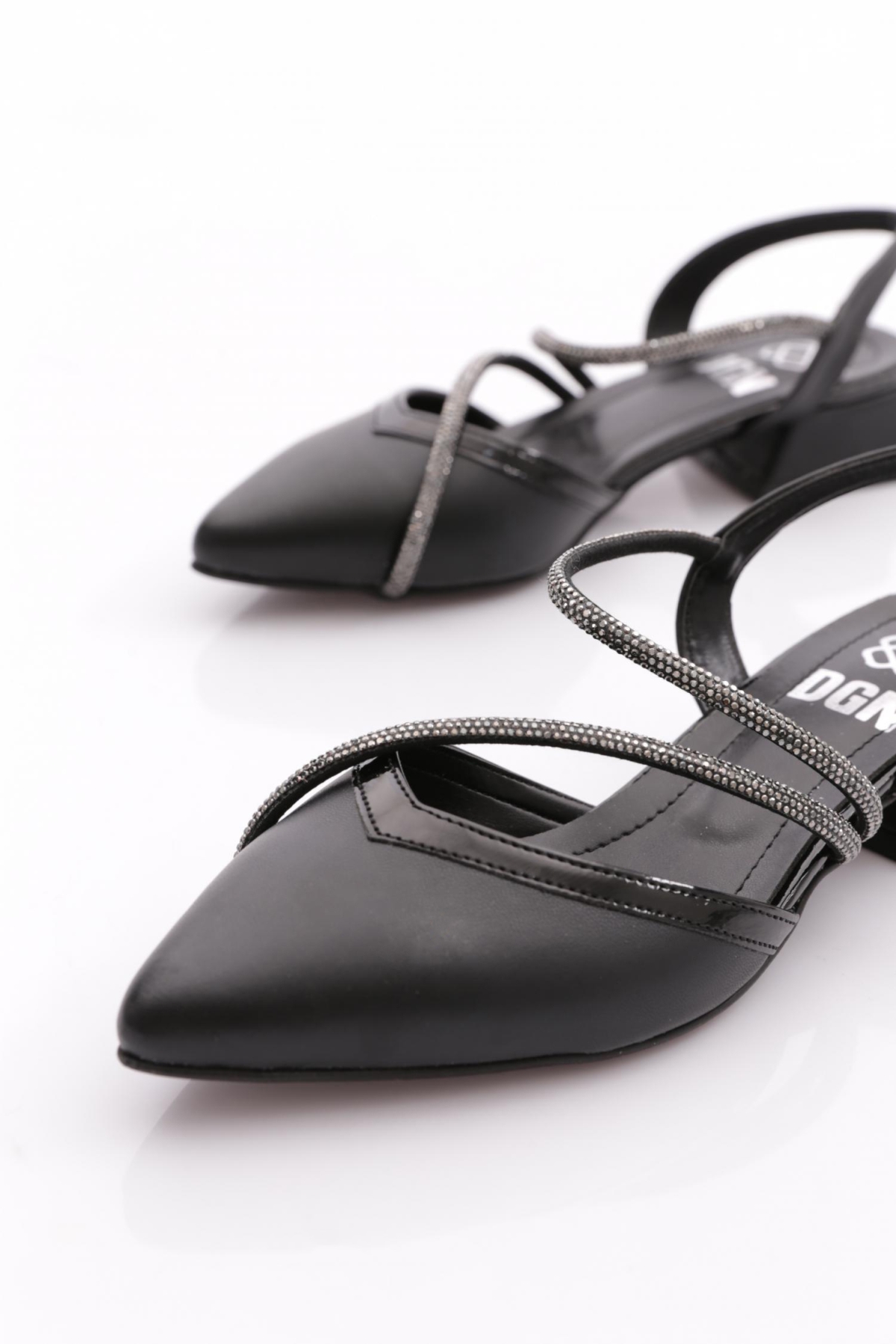 K588 Kadin Sivri Burun Silver Taşli Babet - Görsel 5