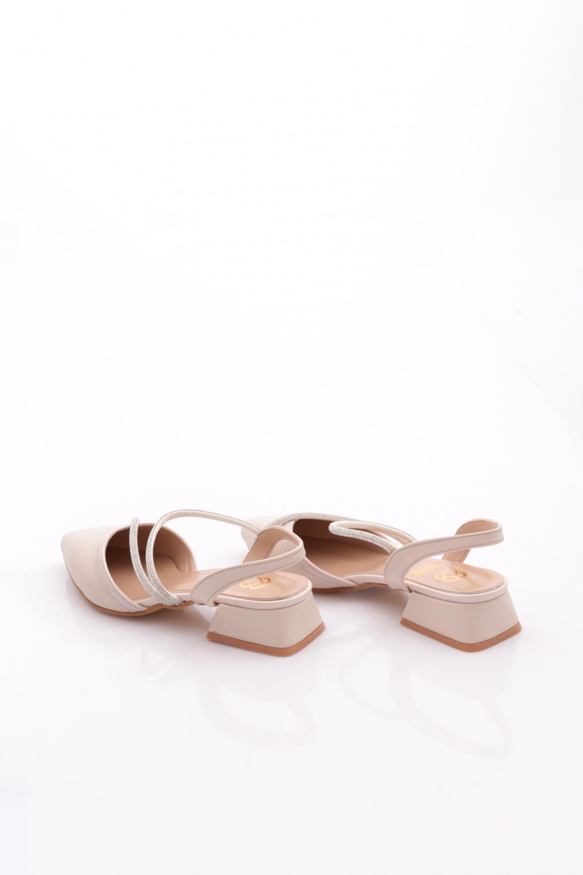 K588 Kadin Sivri Burun Silver Taşli Babet - Görsel 4