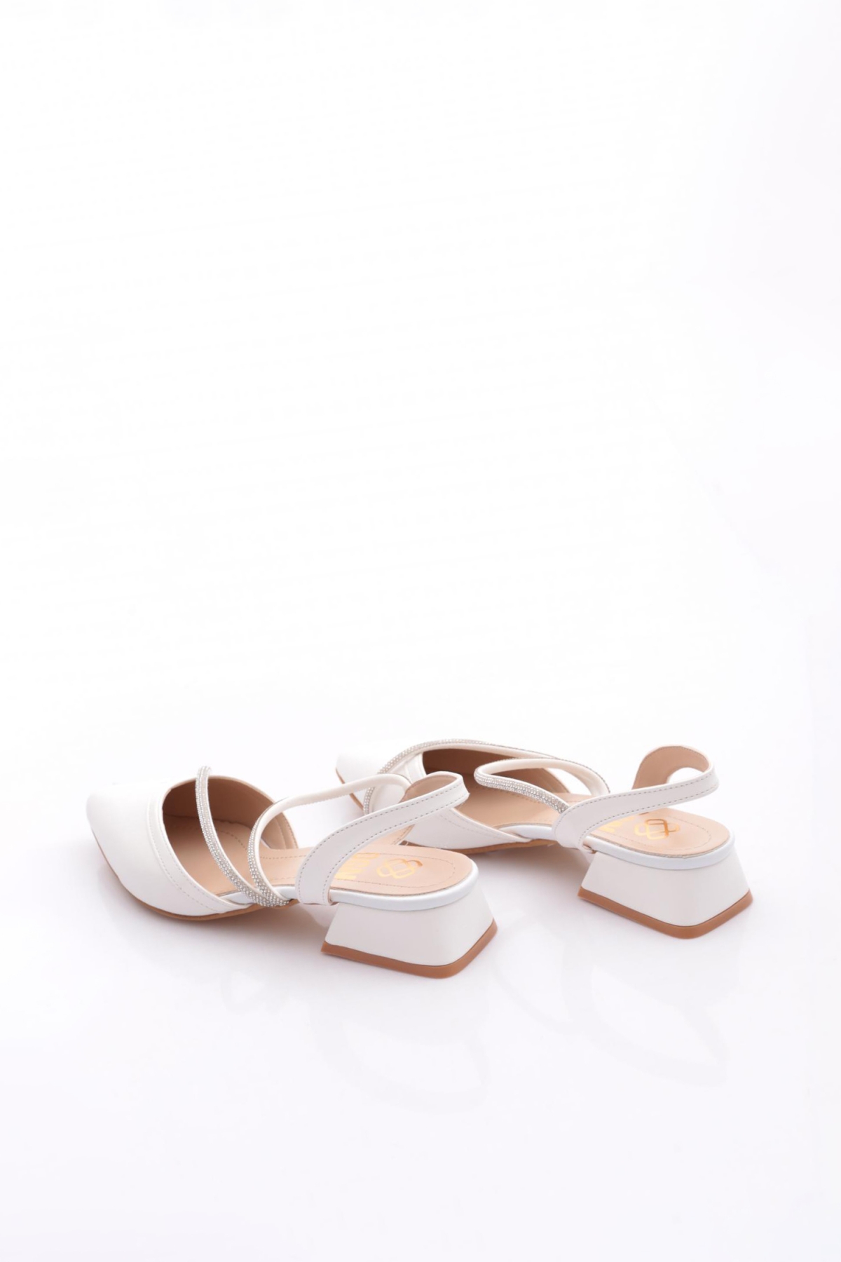 K588 Kadin Sivri Burun Silver Taşli Babet - Görsel 4