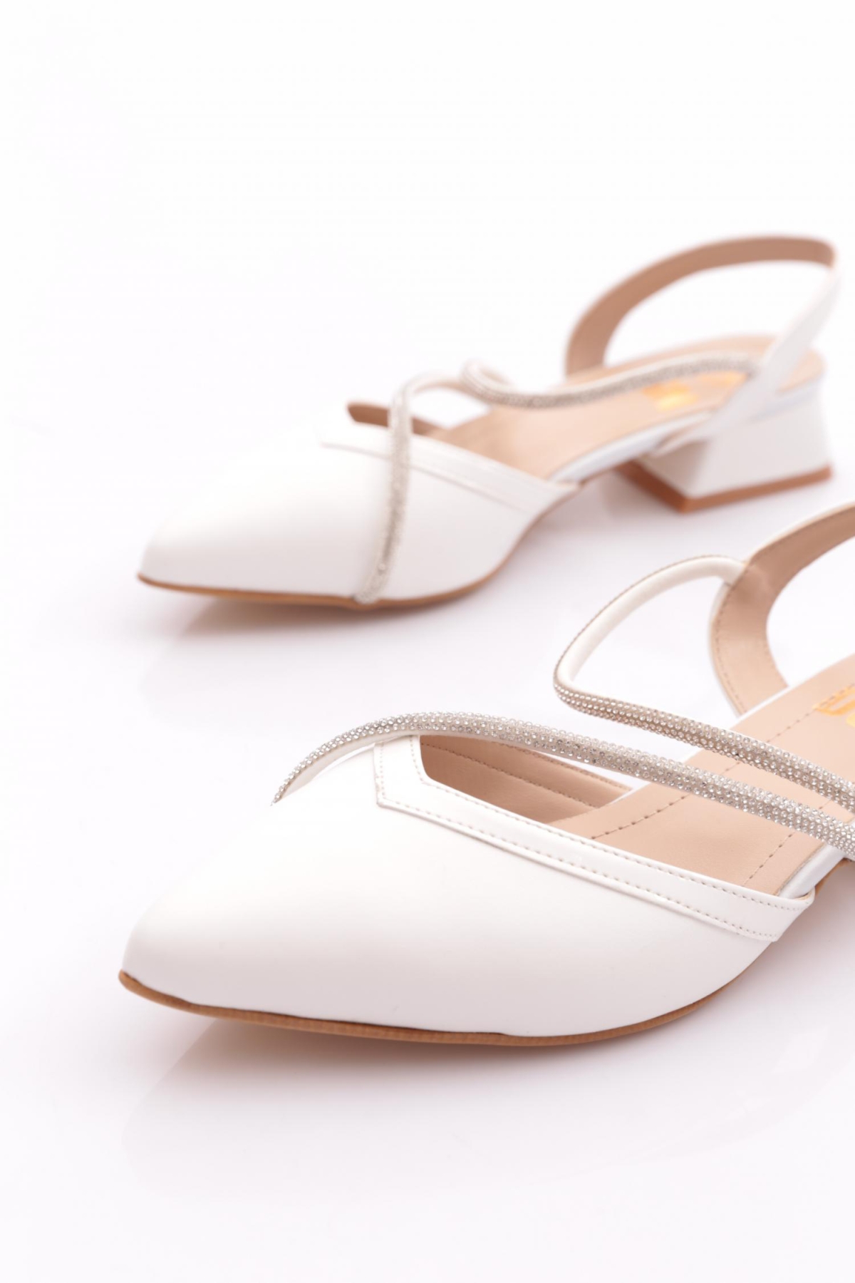 K588 Kadin Sivri Burun Silver Taşli Babet - Görsel 5