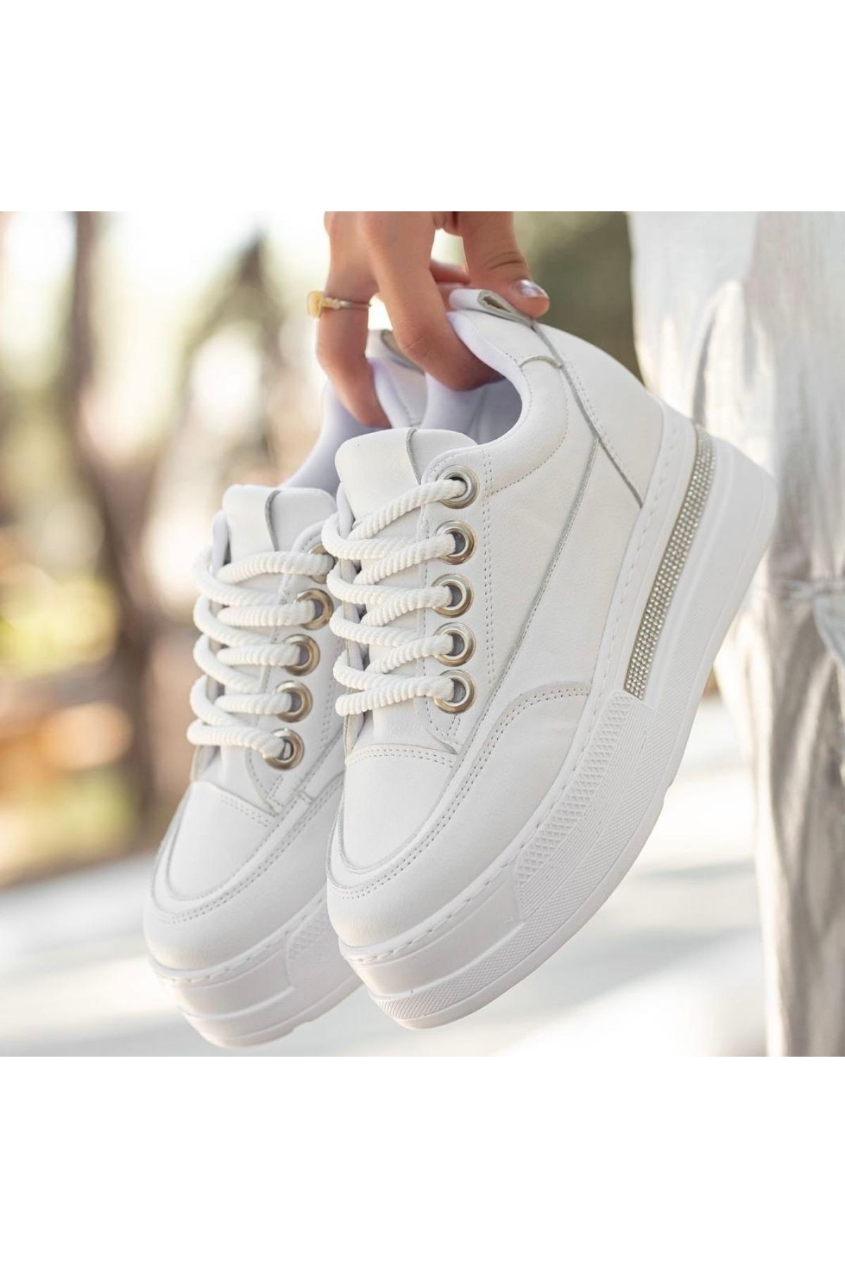 Beyaz Suni Deri Bağcıklı Kadın Sneaker Ayakkabı - Görsel 5