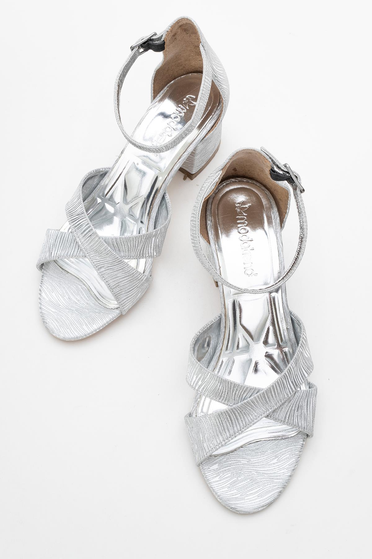 Çapraz Bantlı Kadın Topuklu Sandalet GÜMÜŞ SUYOLU - Görsel 6