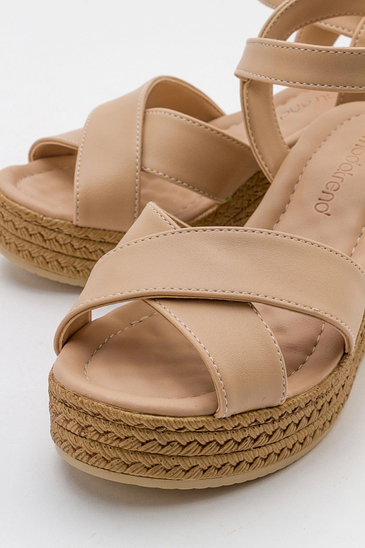 Kadın Çapraz Bantlı Dolgu Topuklu Sandalet NUDE CİLT - Görsel 4