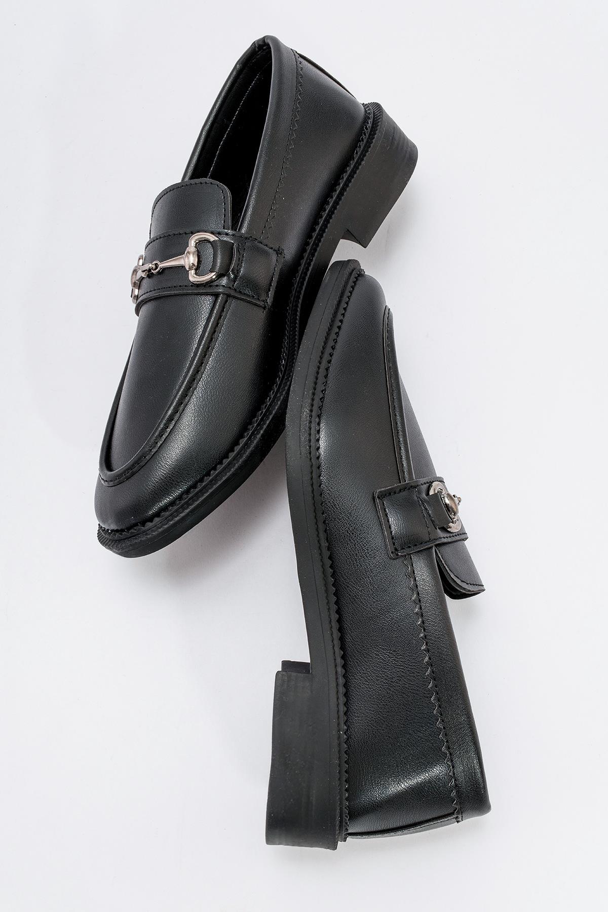 Kaydırmaz Tokalı Kadın Ayakkabı SİYAH CİLT - Görsel 7