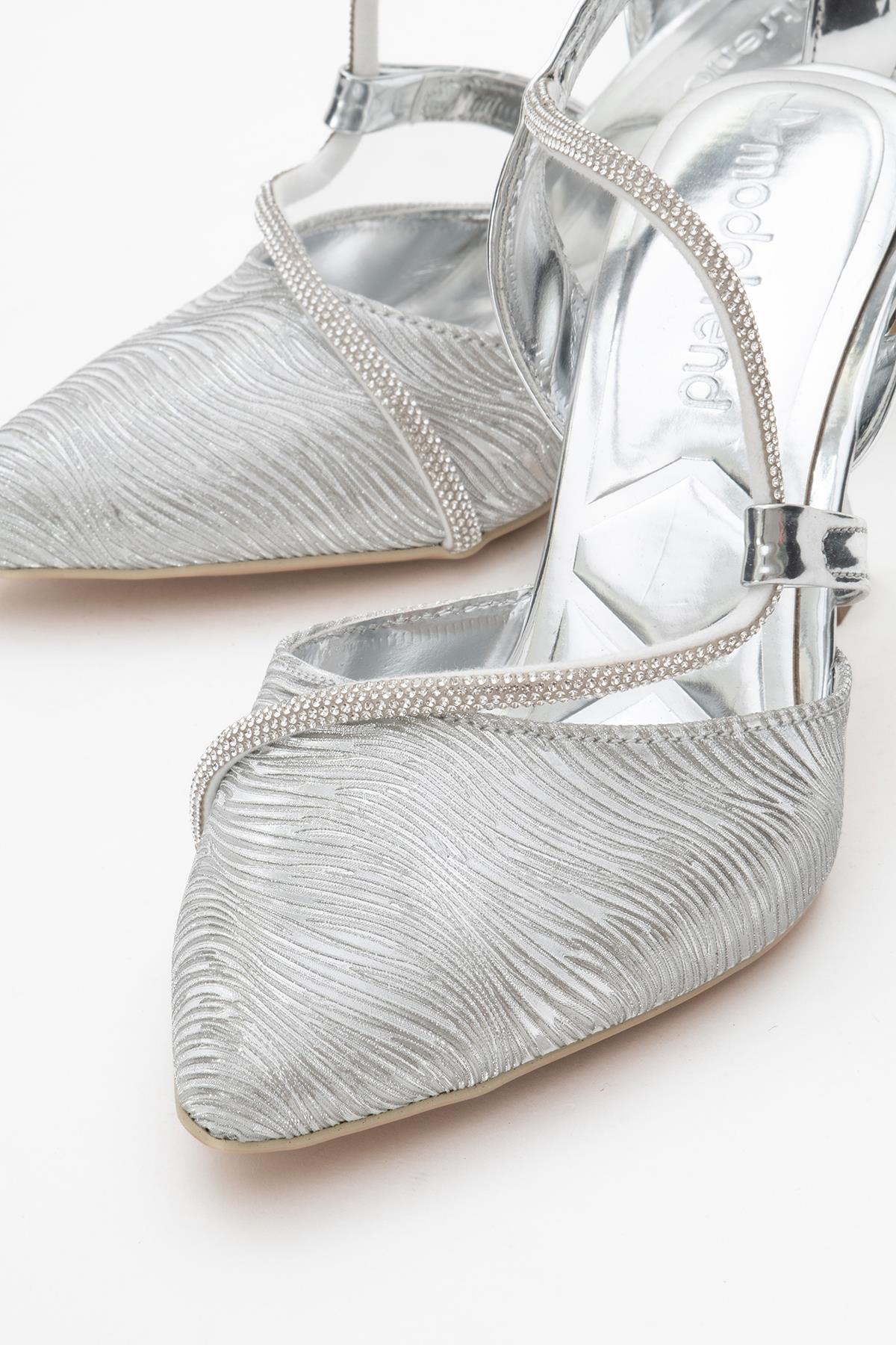 Kadın Taşlı Biyeli Topuklu Ayakkabı GÜMÜŞ SUYOLU - Görsel 4