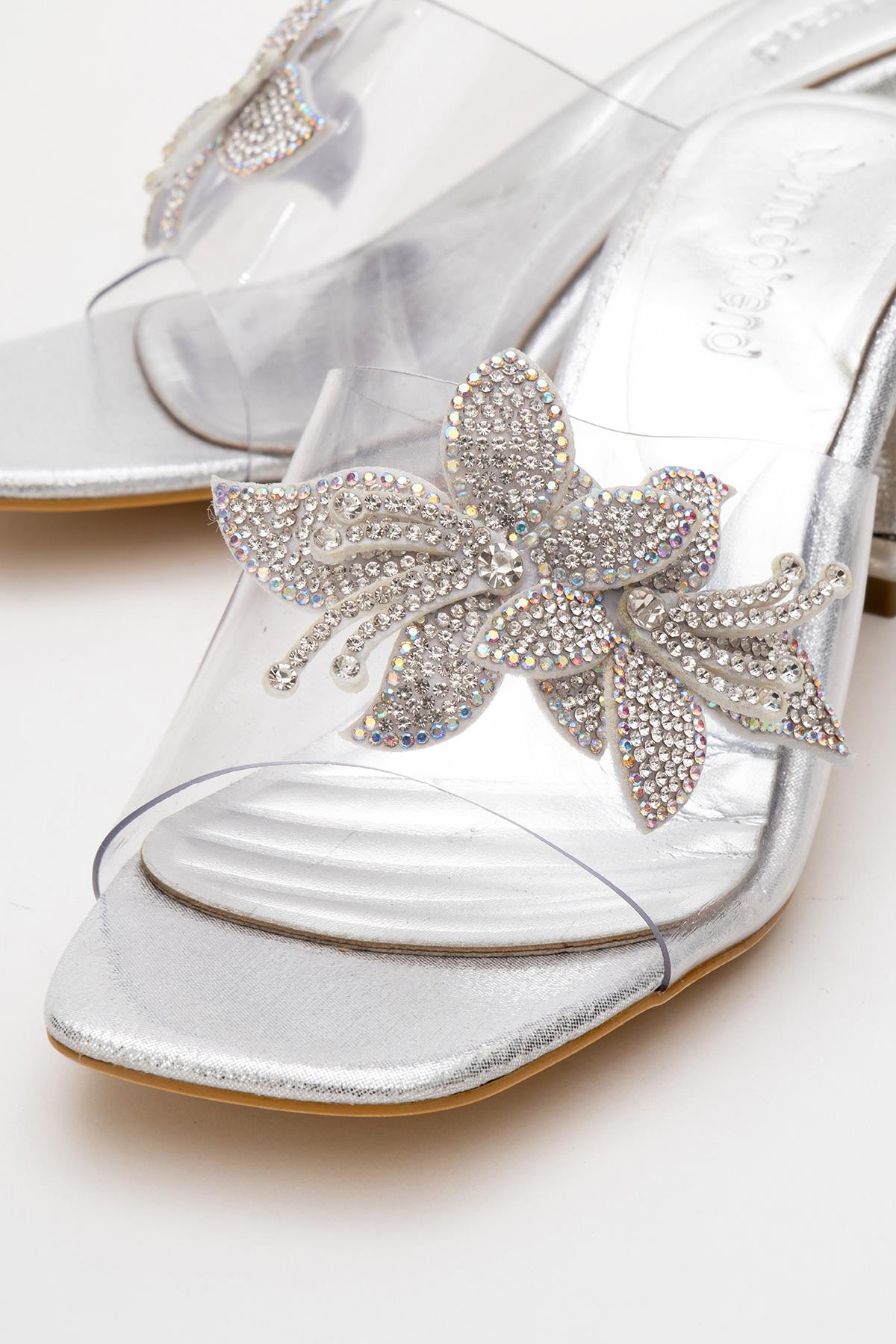 Kadın Taşlı Çiçekli Şeffaf Topuklu Terlik GÜMÜŞ - Görsel 4