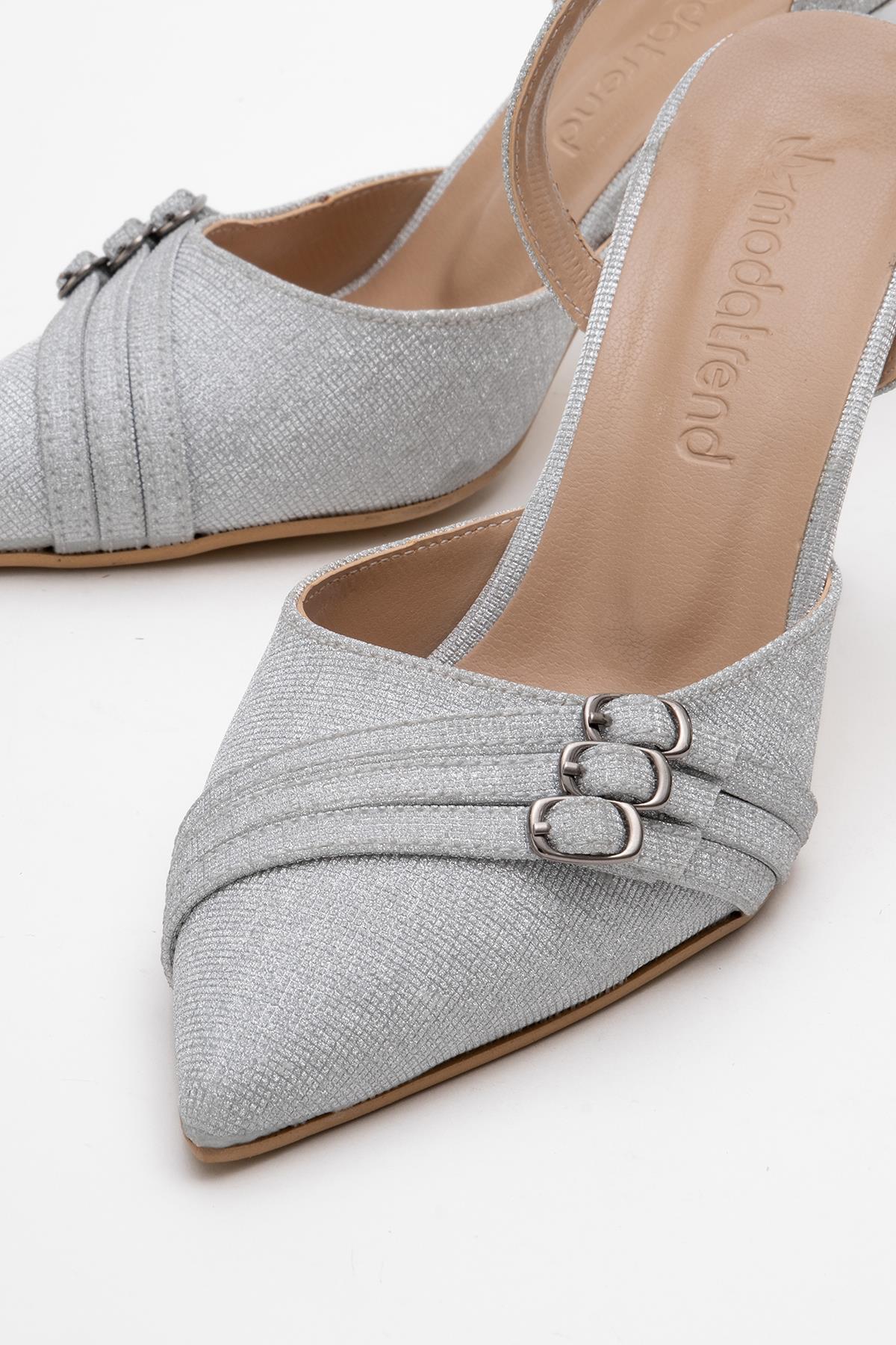 Kadın 3 Tokalı Topuklu Ayakkabı GÜMÜŞ SİM - Görsel 4