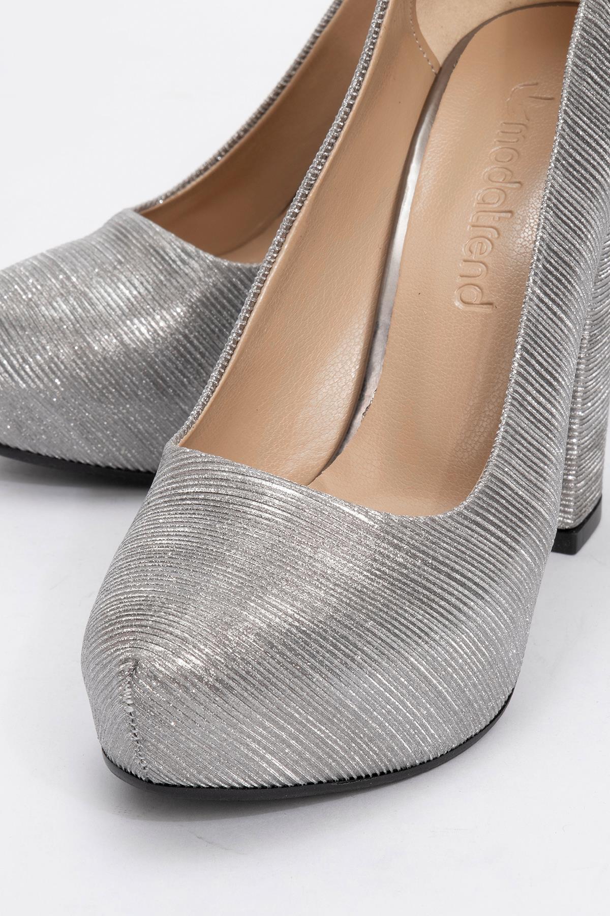 Kadın Platform Topuklu Ayakkabı PLATİN ÇİZGİLİ - Görsel 4