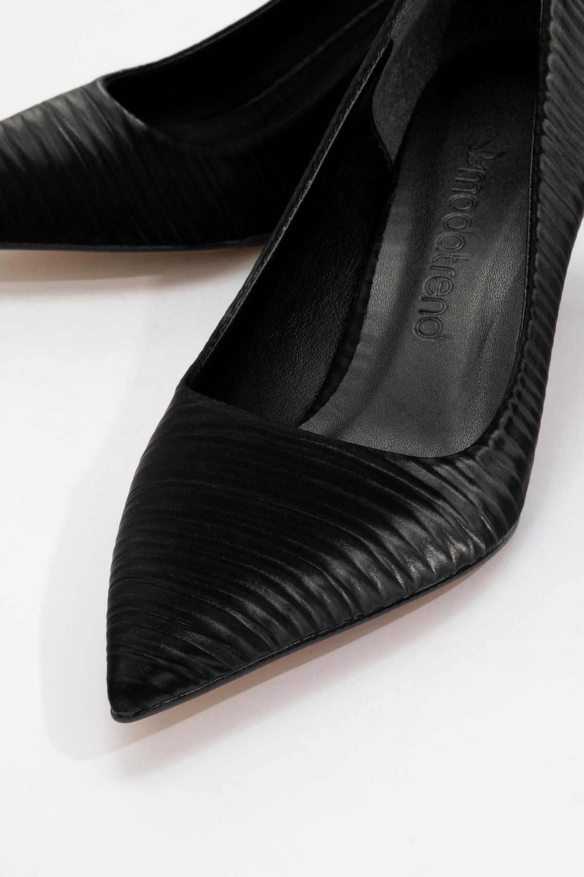 Kadın Sivri Burunlu Stiletto SİYAH KIRIŞIK SATEN - Görsel 4