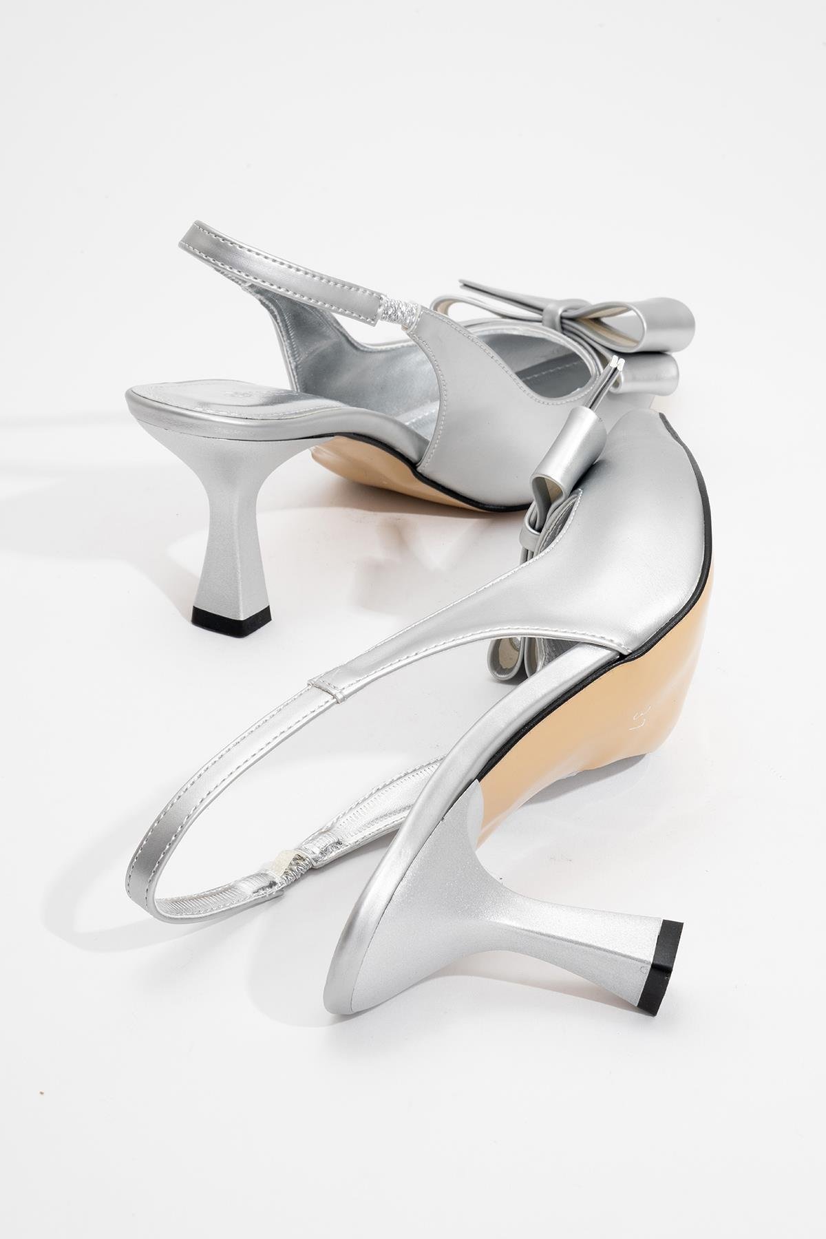 Kadın Fiyonklu Topuklu Ayakkabı GÜMÜŞ METALİK - Görsel 5