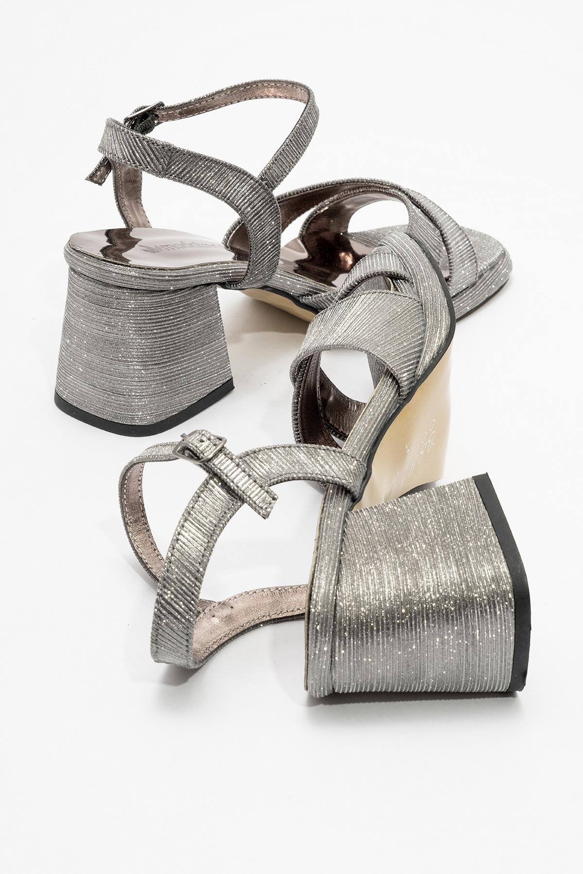 Kadın Simli Topuklu Ayakkabı PLATİN SİM - Görsel 5