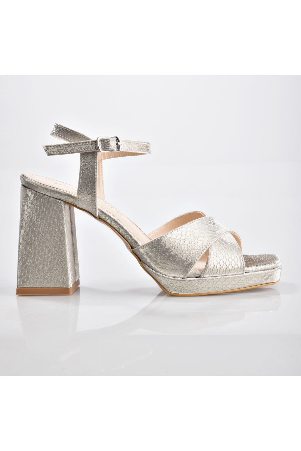 EK Park Moda K81/1 Kadın Topuklu Ayakkabı - Görsel 2