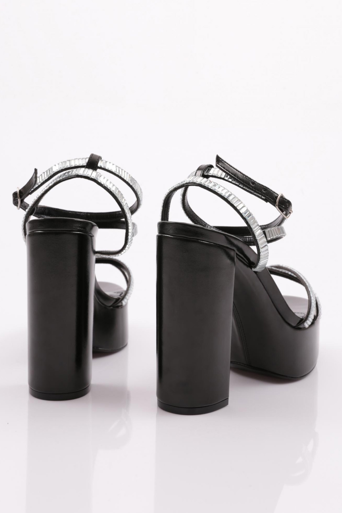 27 Kadin Taş Şeritli Topuklu Ayakkabi - Görsel 4