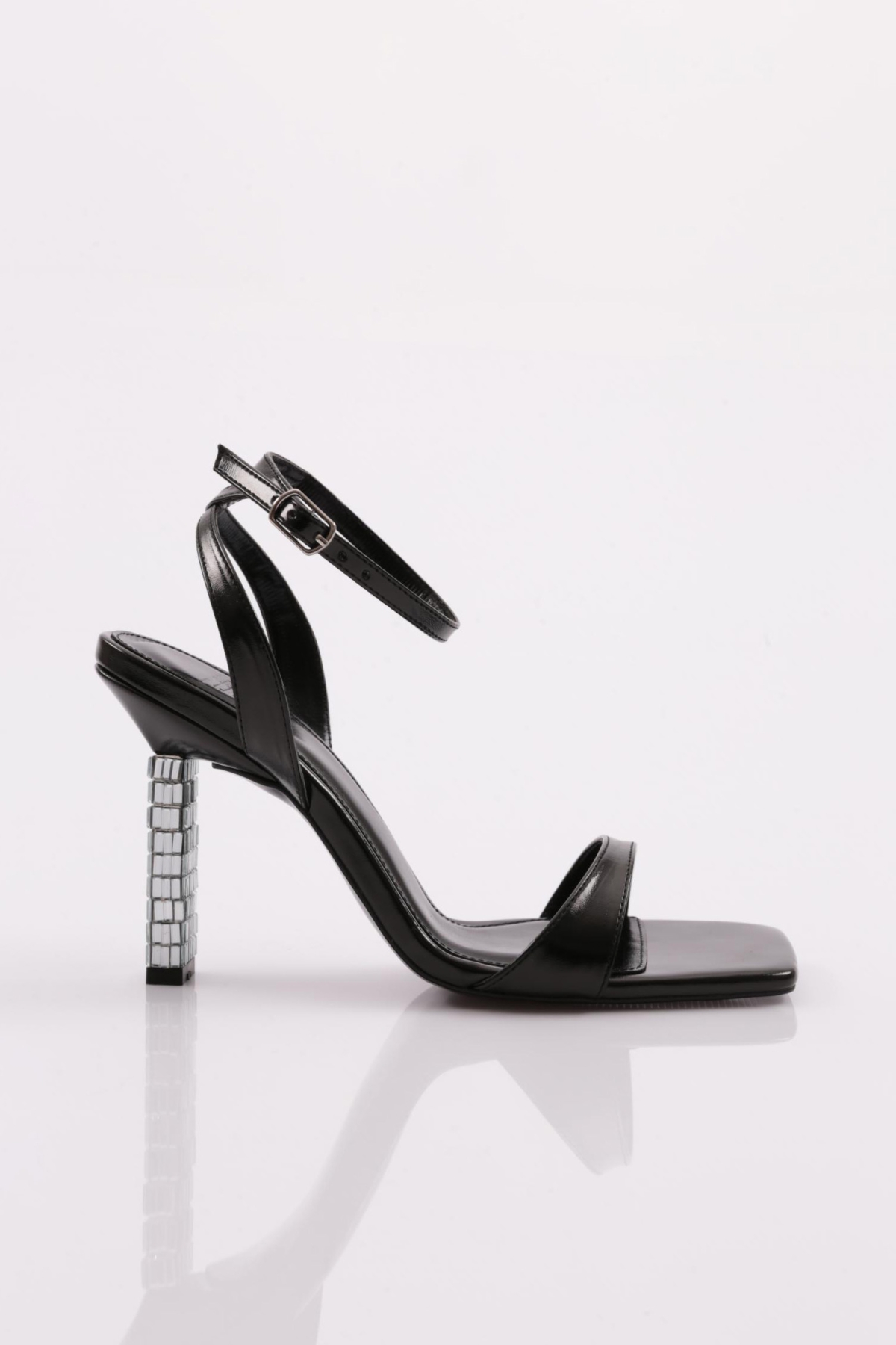 9011 Kadin Bilekten Bağlama Tek Şerit Topuklu Ayakkabi - Görsel 2