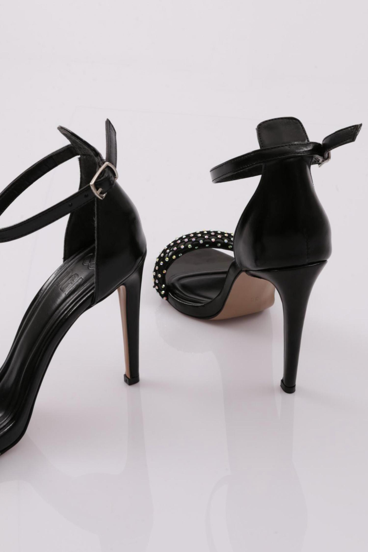 2040 Kadin File Detayli Taş İşli Topuklu Ayakkabi - Görsel 4