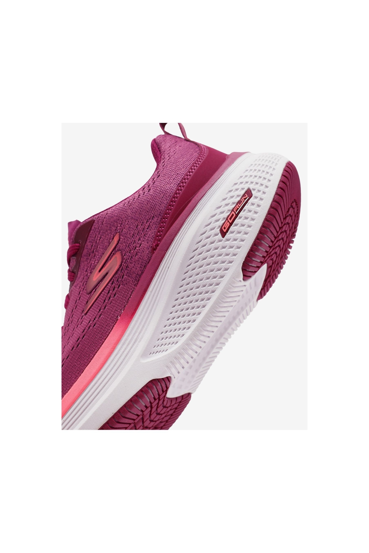 Skechers Beyaz Skechers Go Run Elevate
