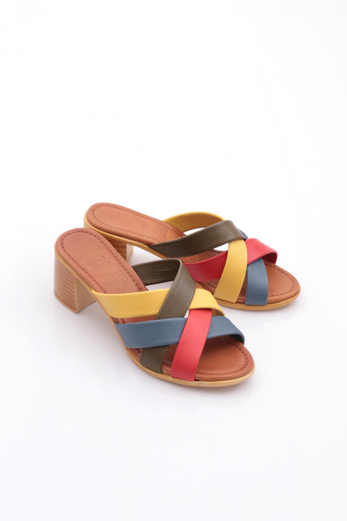 2054 Kadin Topuklu Terlik - Görsel 3