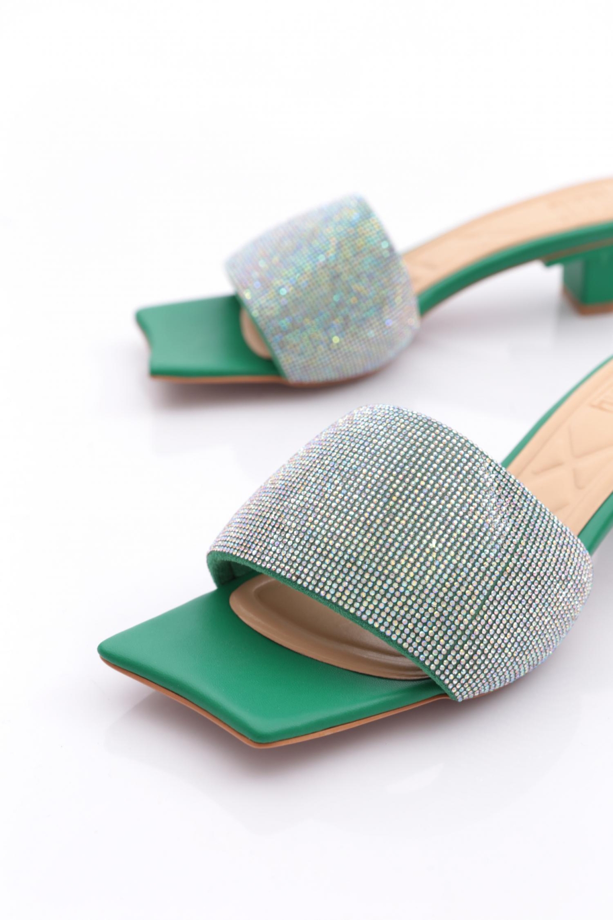 8011 Kadin Silver Taşli Kisa Topuklu Terlik - Görsel 5