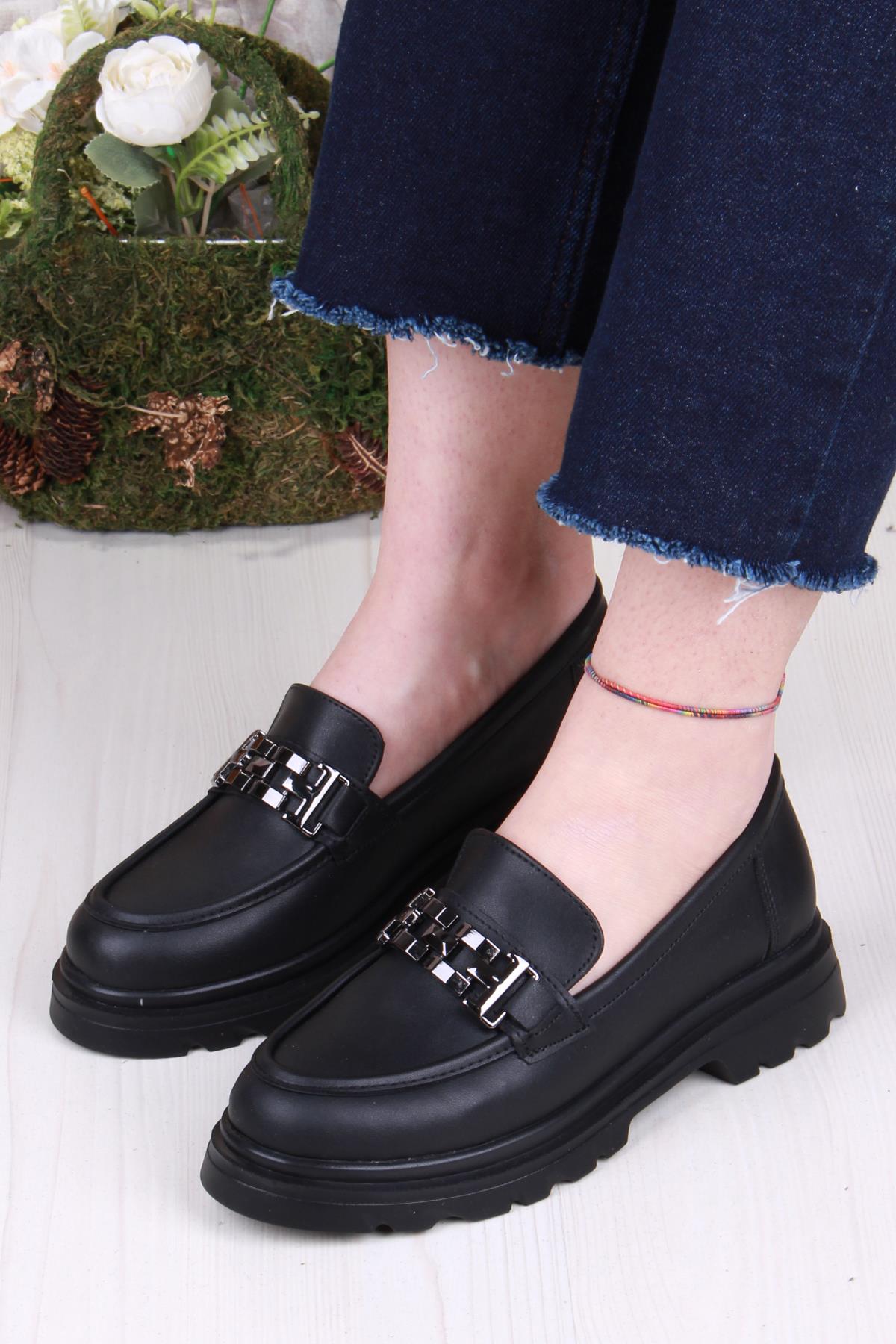 35801 Siyah Cilt Toka Detaylı Rahat Loafer Kadın Ayakkabı - Görsel 4