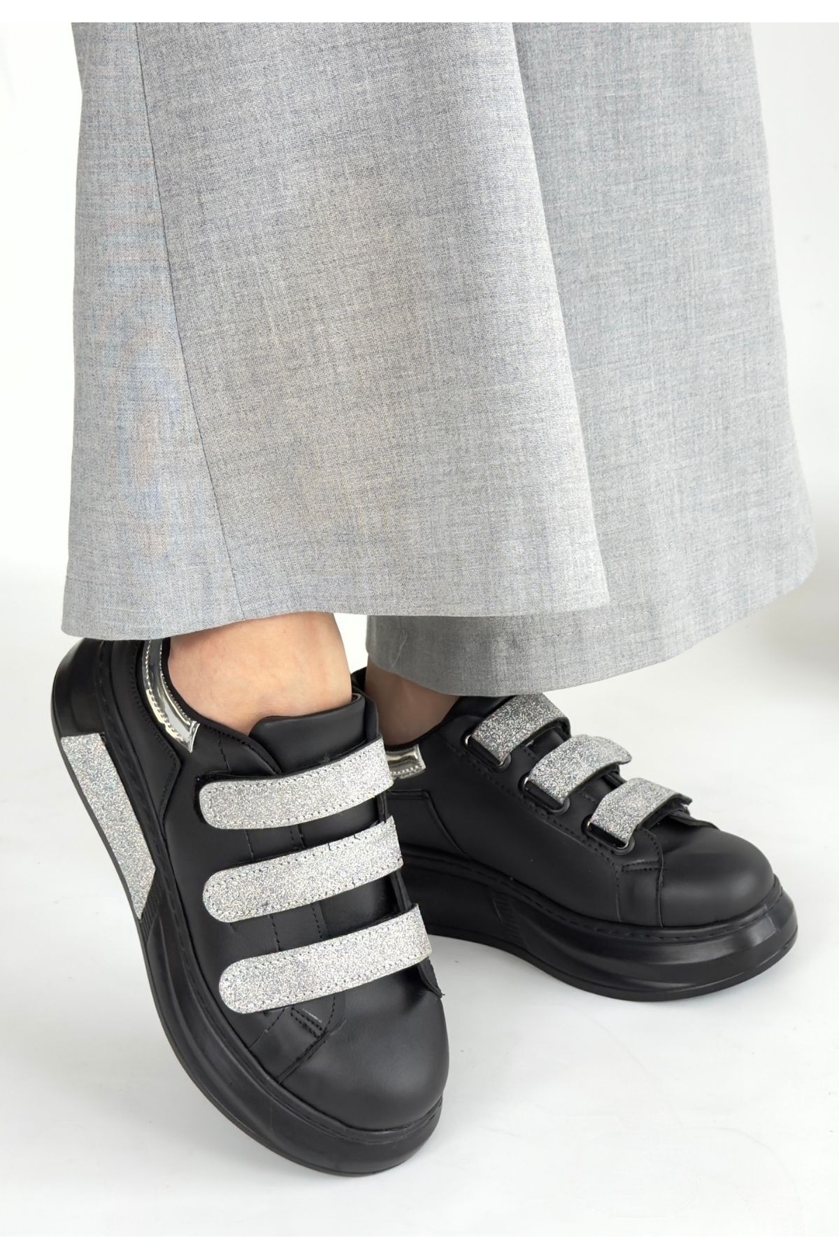 Siyah Suni Deri Simli Cırt Cırtlı Kadın Spor Ayakkabı - Görsel 3