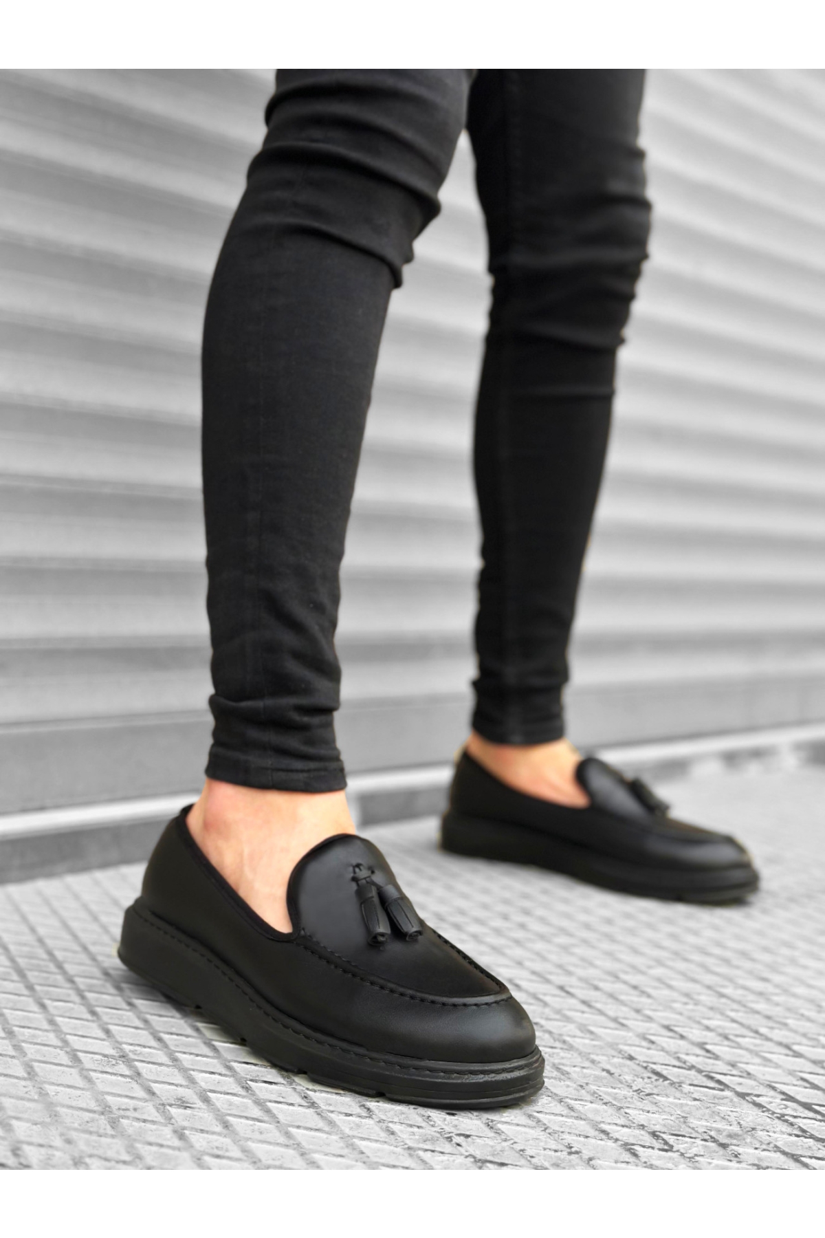 Bağcıksız Püsküllü Erkek Ayakkabı SİYAH (SİYAH TABAN) - Görsel 4