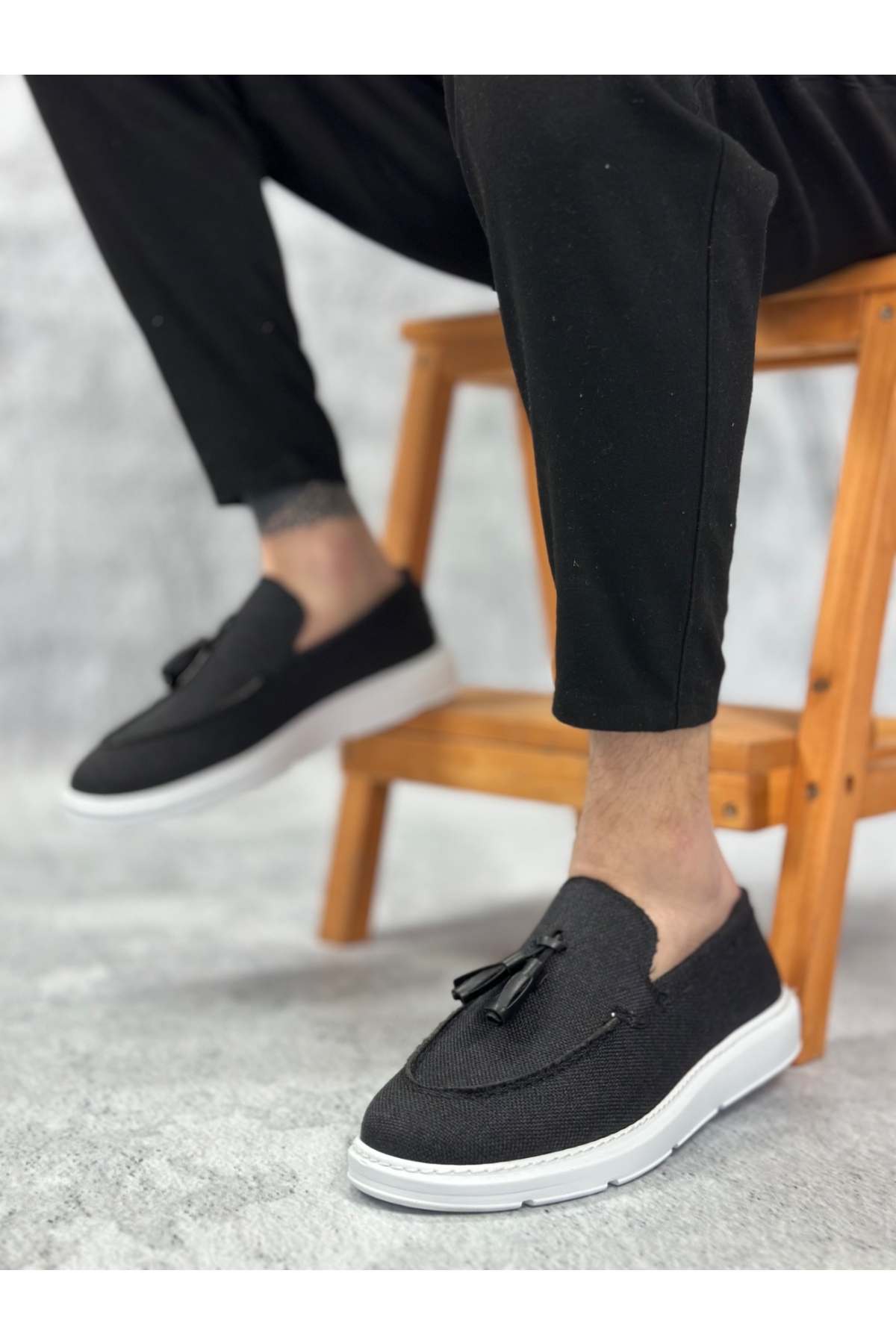 Bağcıksız Keten Püsküllü Erkek Klasik Ayakkabı SİYAH (BEYAZ TABAN) - Görsel 2