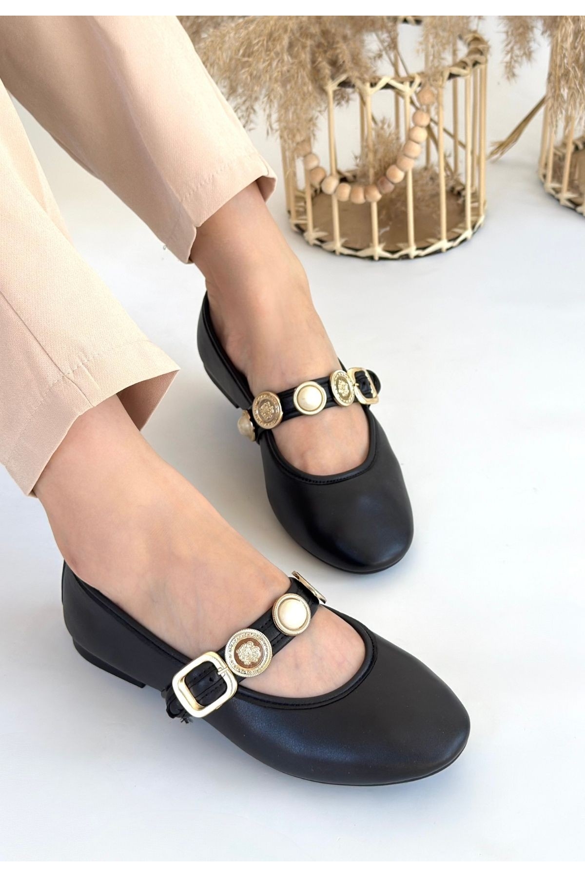 Siyah Suni Deri Kadın Babet Ayakkabı - Görsel 3