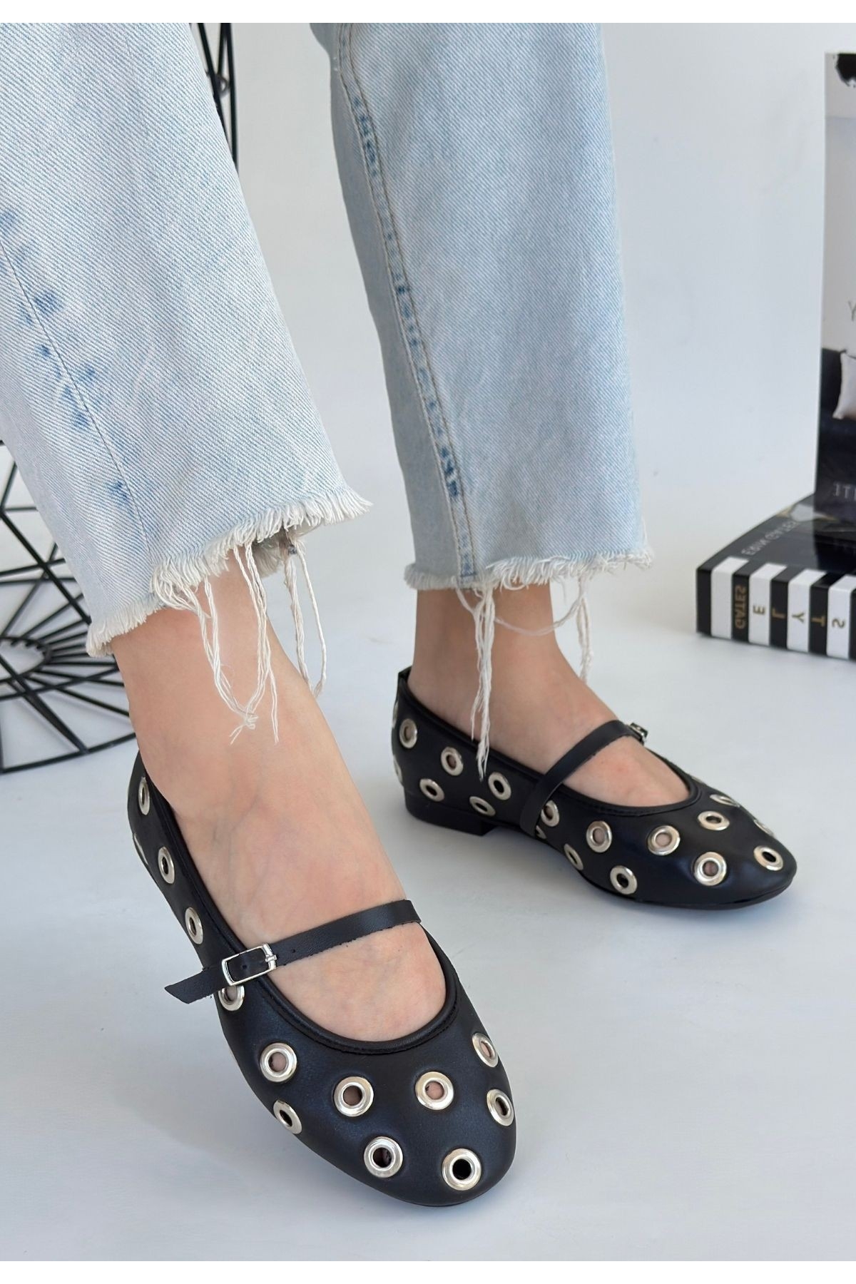 Siyah Suni Deri Kadın Babet Ayakkabı - Görsel 2