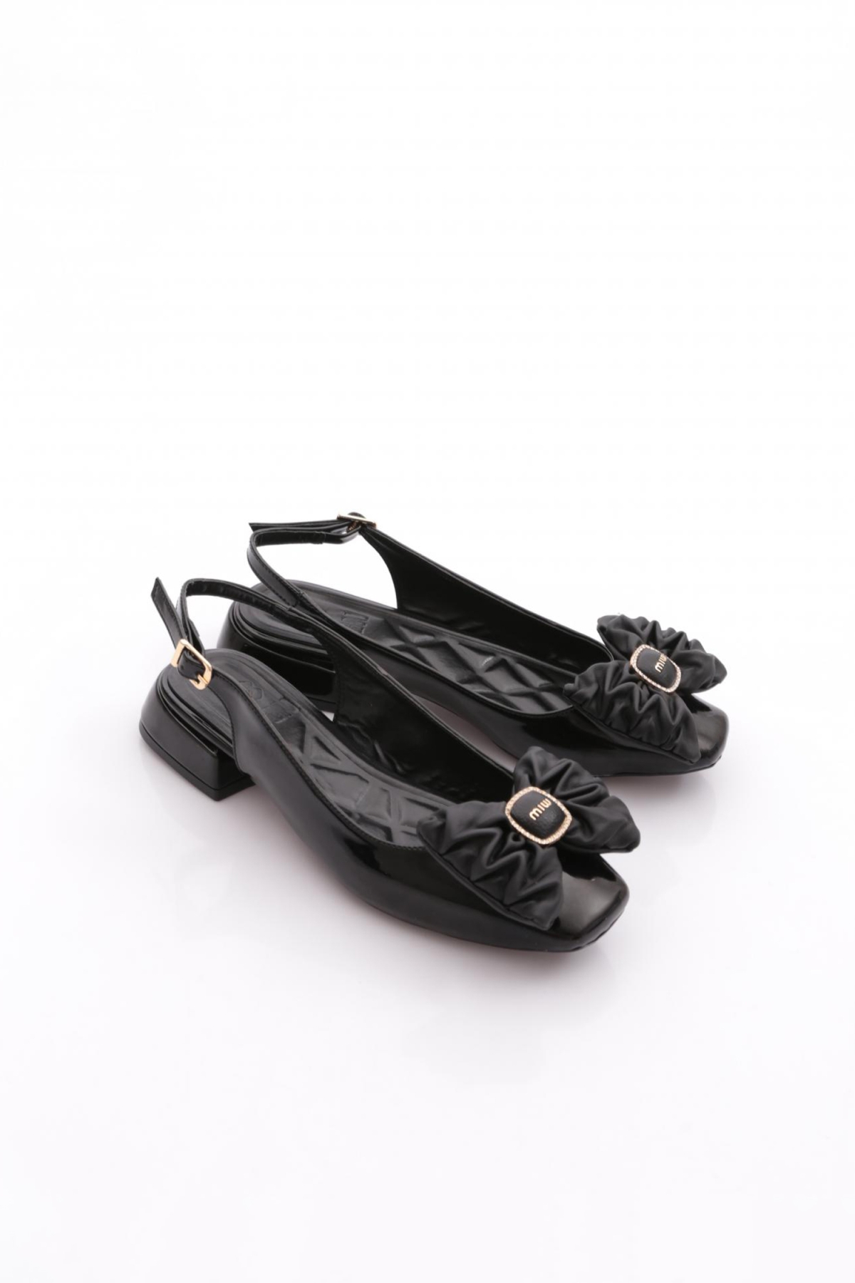 3884 Kadin Fiyonk Detayli Babet - Görsel 3