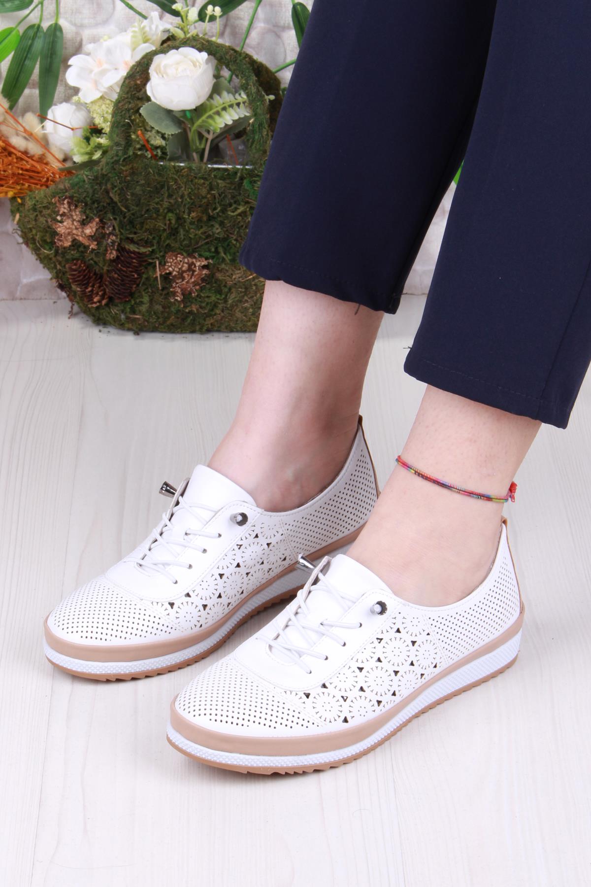 701-3 Anatomik Rahat Lazer Baskılı Delikli Lastik Bağcıklı Kadın Ayakkabı - Görsel 3