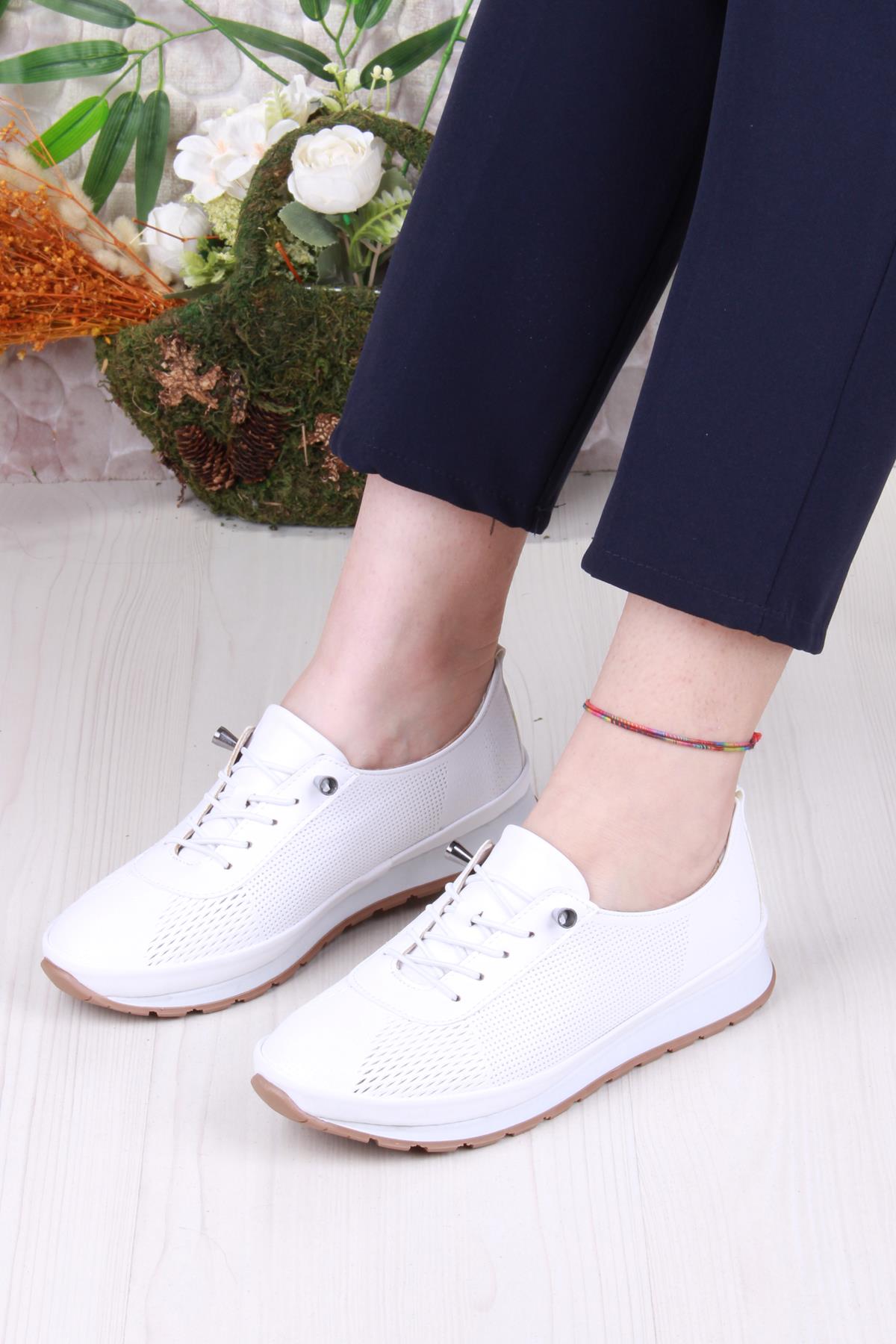 701-5 Anatomik Rahat Lazer Baskılı Lastik Bağcıklı Kadın Ayakkabı - Görsel 3