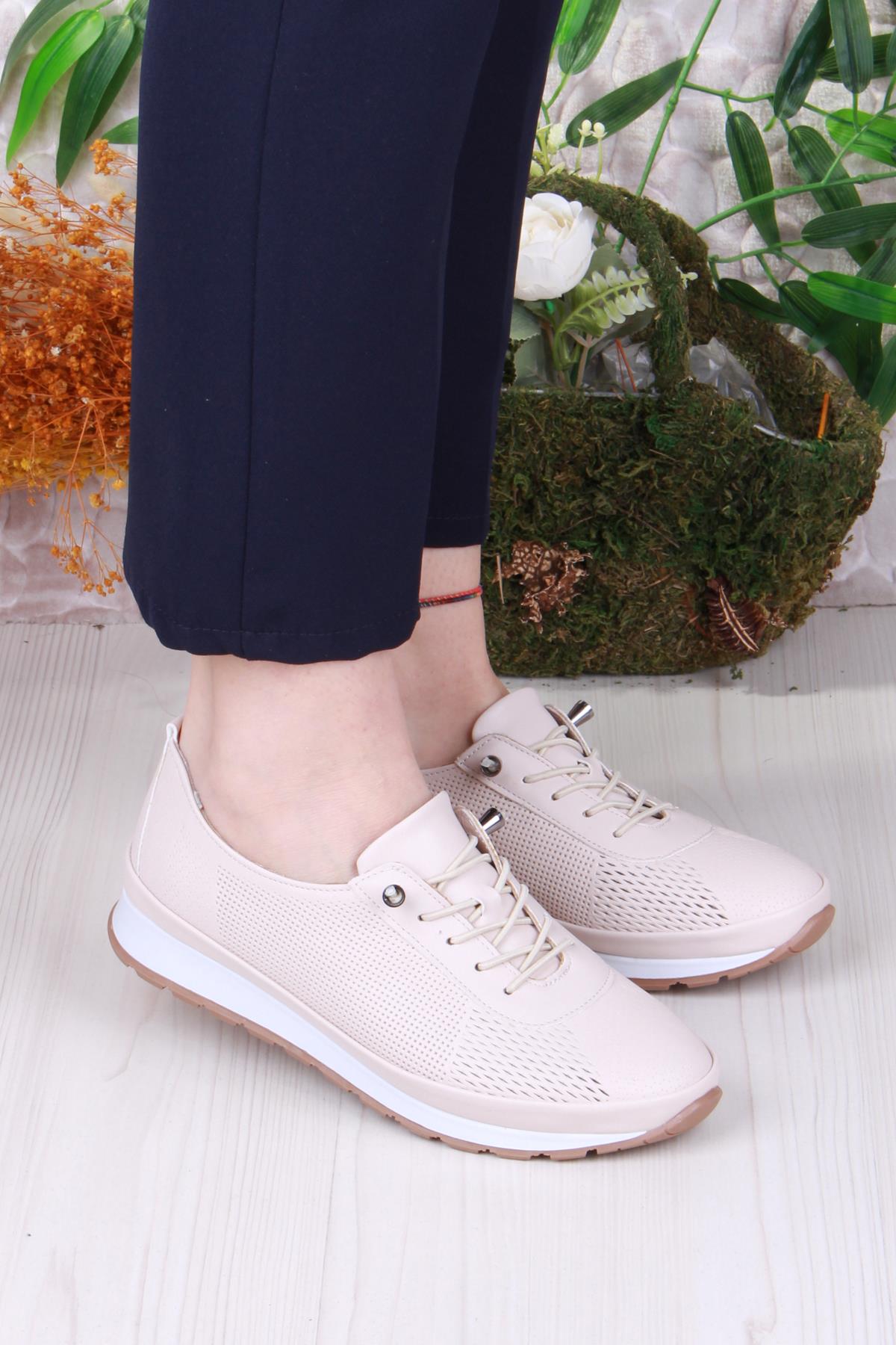 701-5 Anatomik Rahat Lazer Baskılı Lastik Bağcıklı Kadın Ayakkabı - Görsel 2