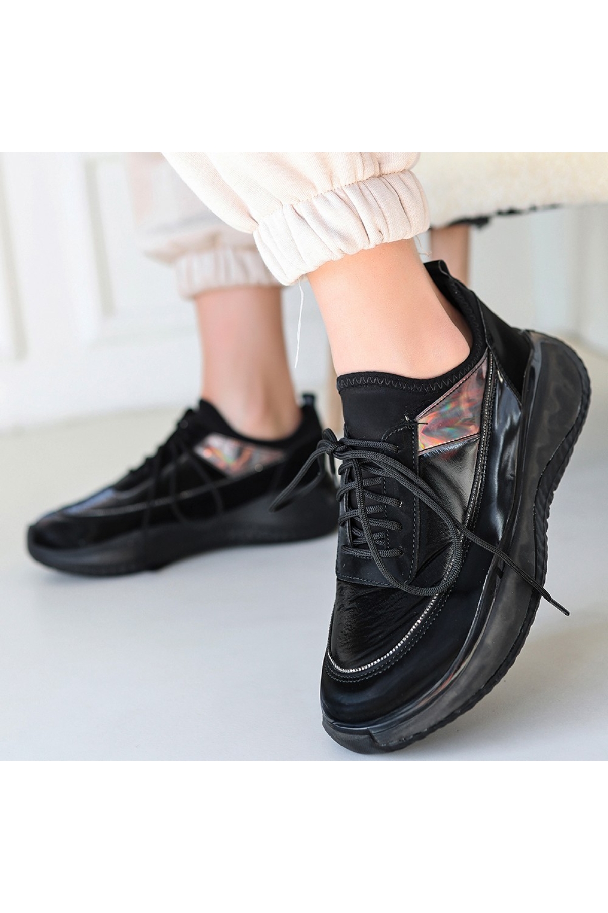 Siyah Rugan Bağcıklı Kadın Sneaker Ayakkabı - Görsel 5