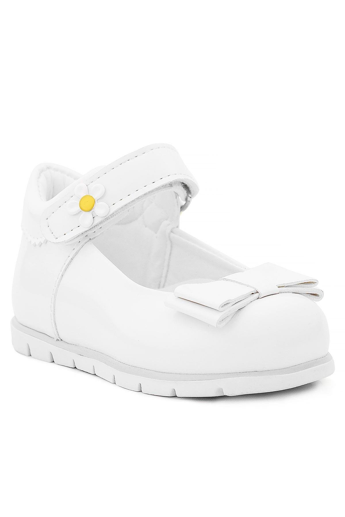 Beyaz Rugan Fiyonklu Papatya Detaylı Kız Bebek Babet Ayakkabı - Görsel 3