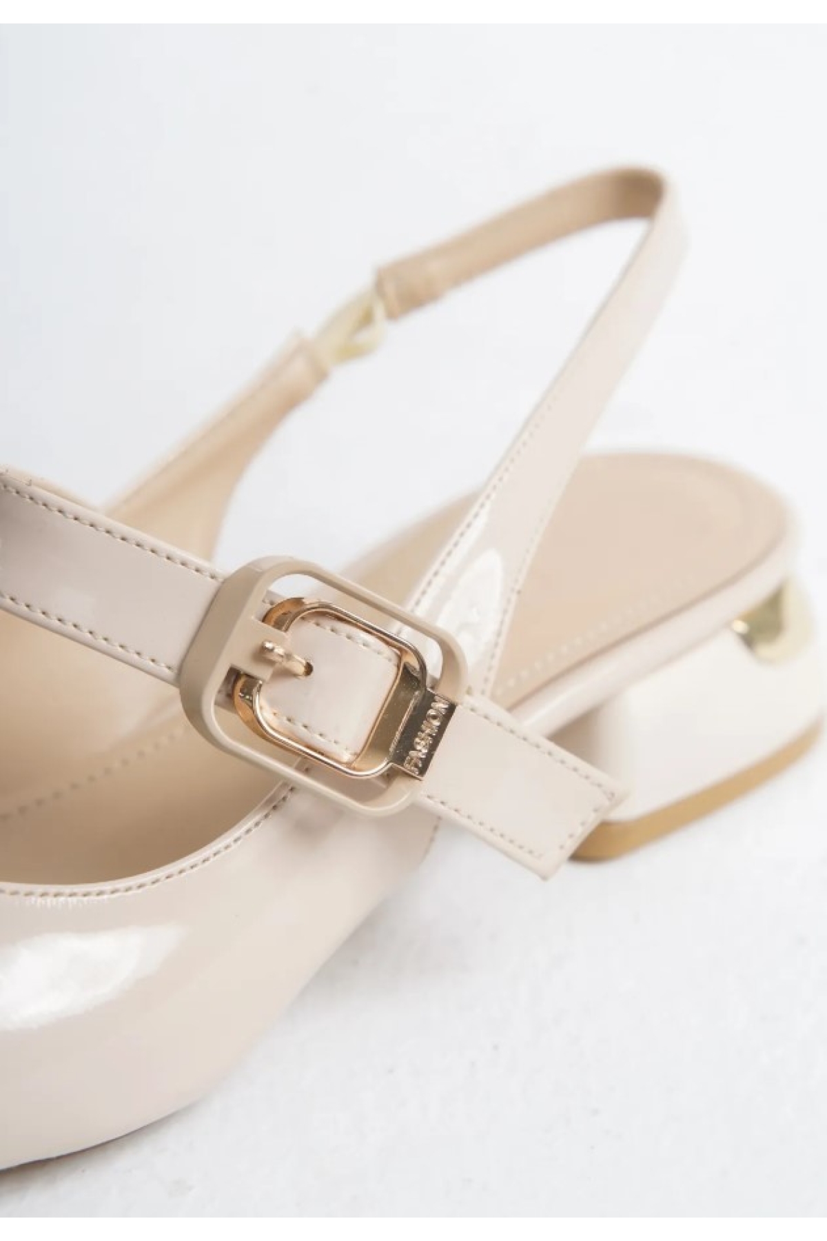 Kemer Detaylı Arkası Açık Kadın Babet Ayakkabı - Görsel 6