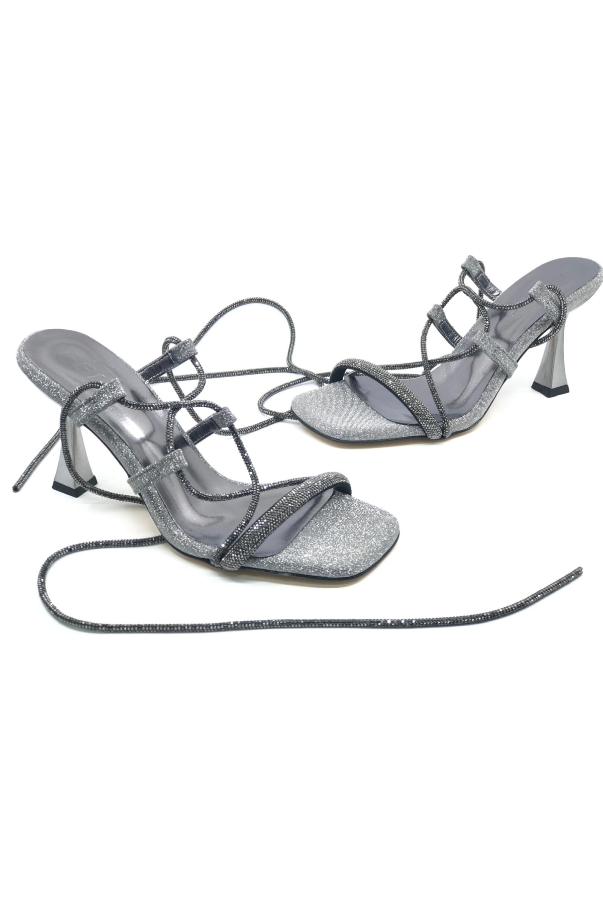 Bilekten Bağlamalı Taş Detaylı Topuklu Kadın Abiye Ayakkabı - Görsel 3