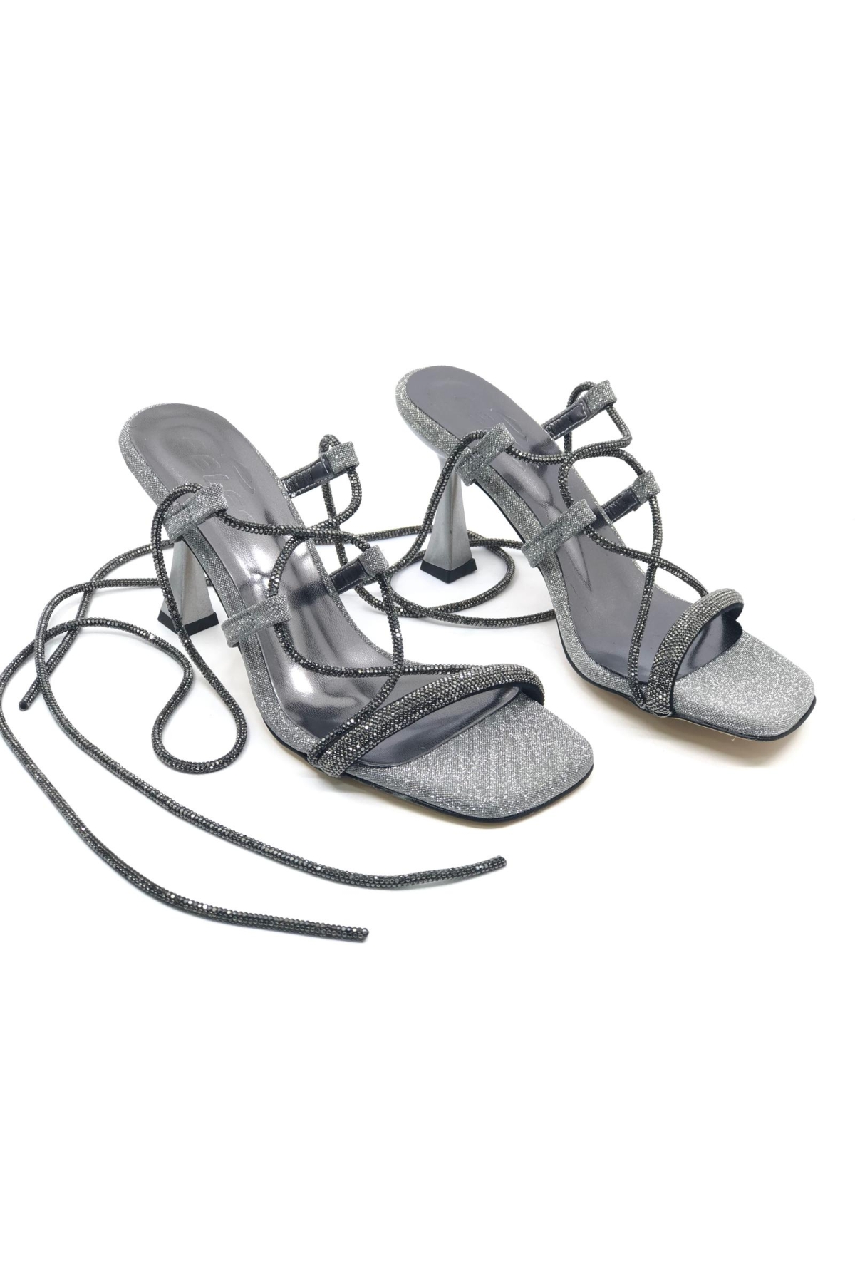 Bilekten Bağlamalı Taş Detaylı Topuklu Kadın Abiye Ayakkabı - Görsel 4