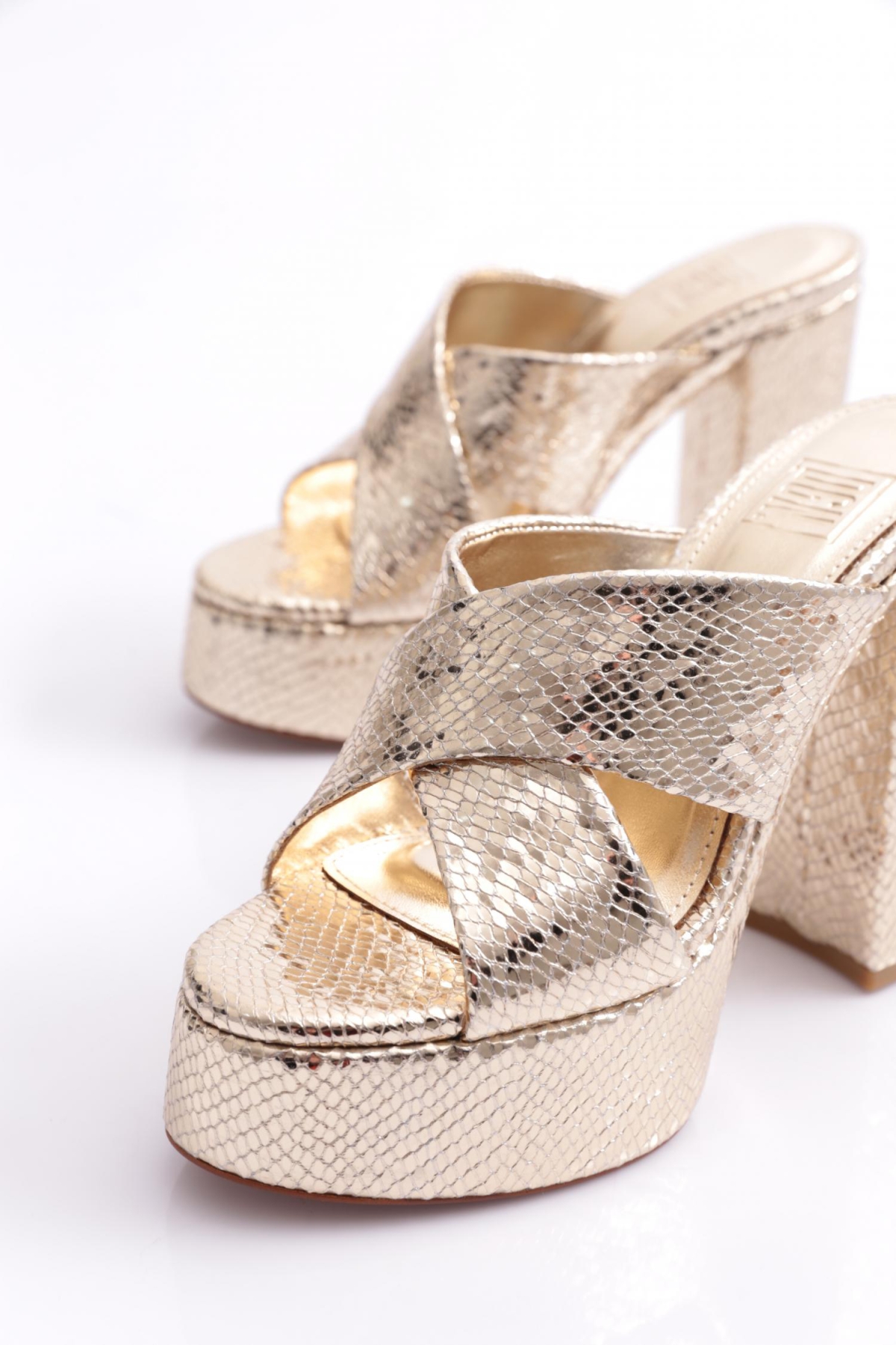 26 Kadin Kalin Taban Çapraz Şerit Terlik - Görsel 5