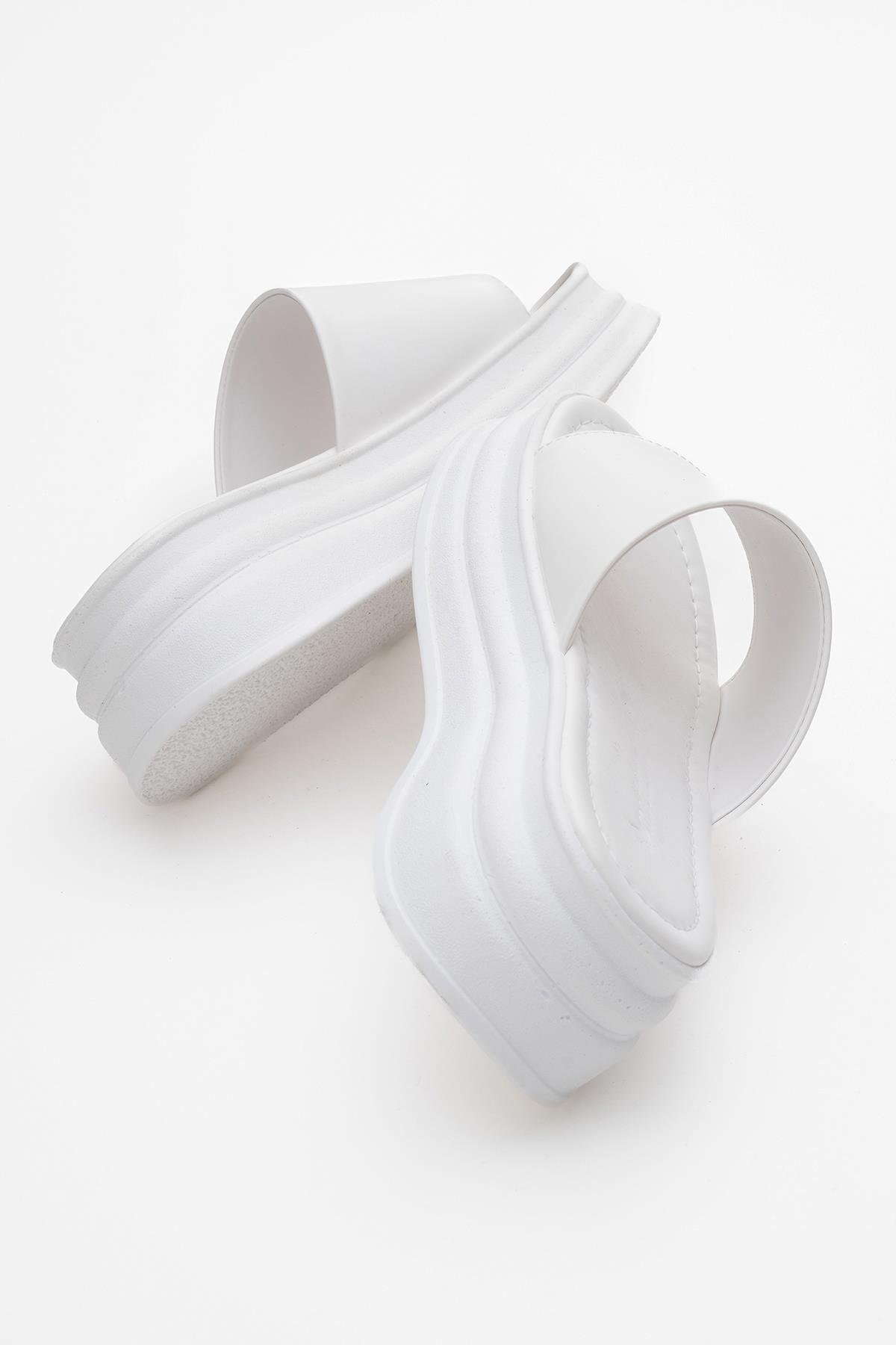 Kadın Geniş Bantlı Terlik BEYAZ - Görsel 5