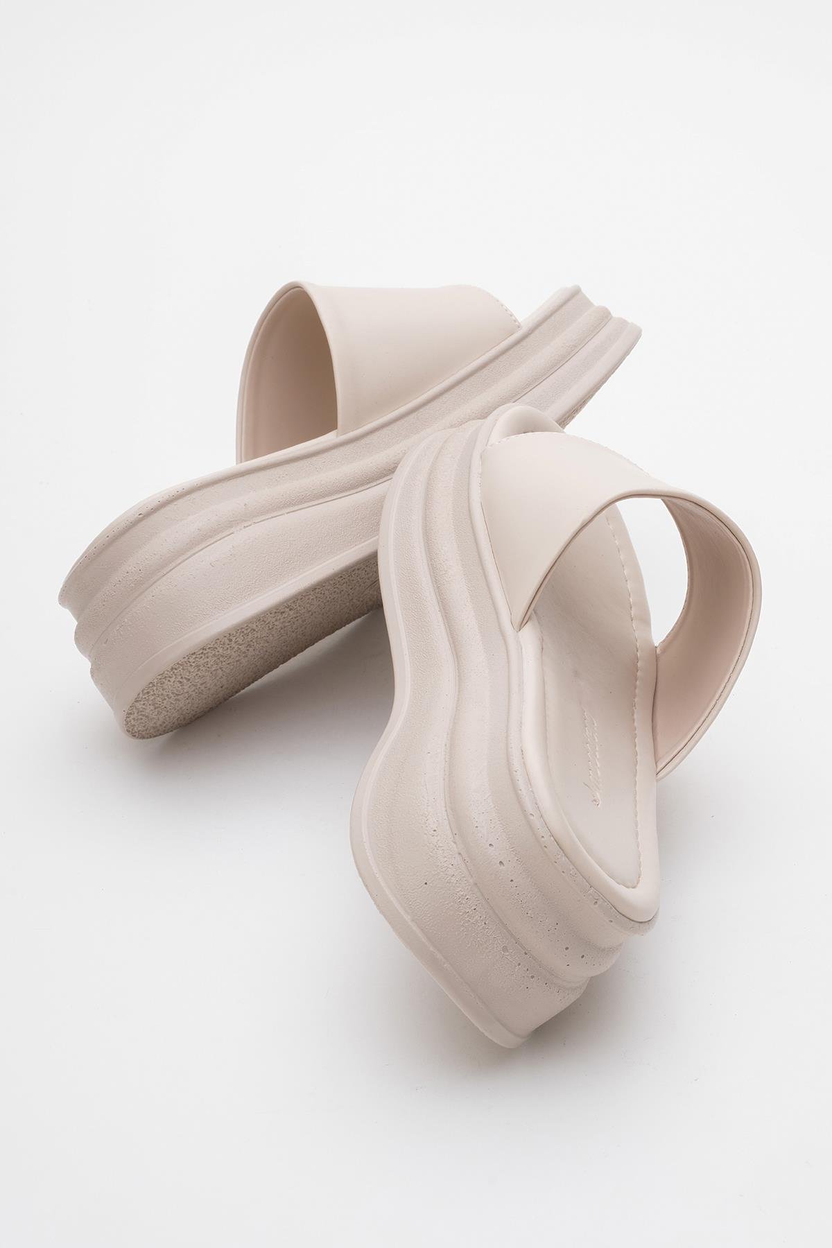 Kadın Geniş Bantlı Terlik BEJ - Görsel 5