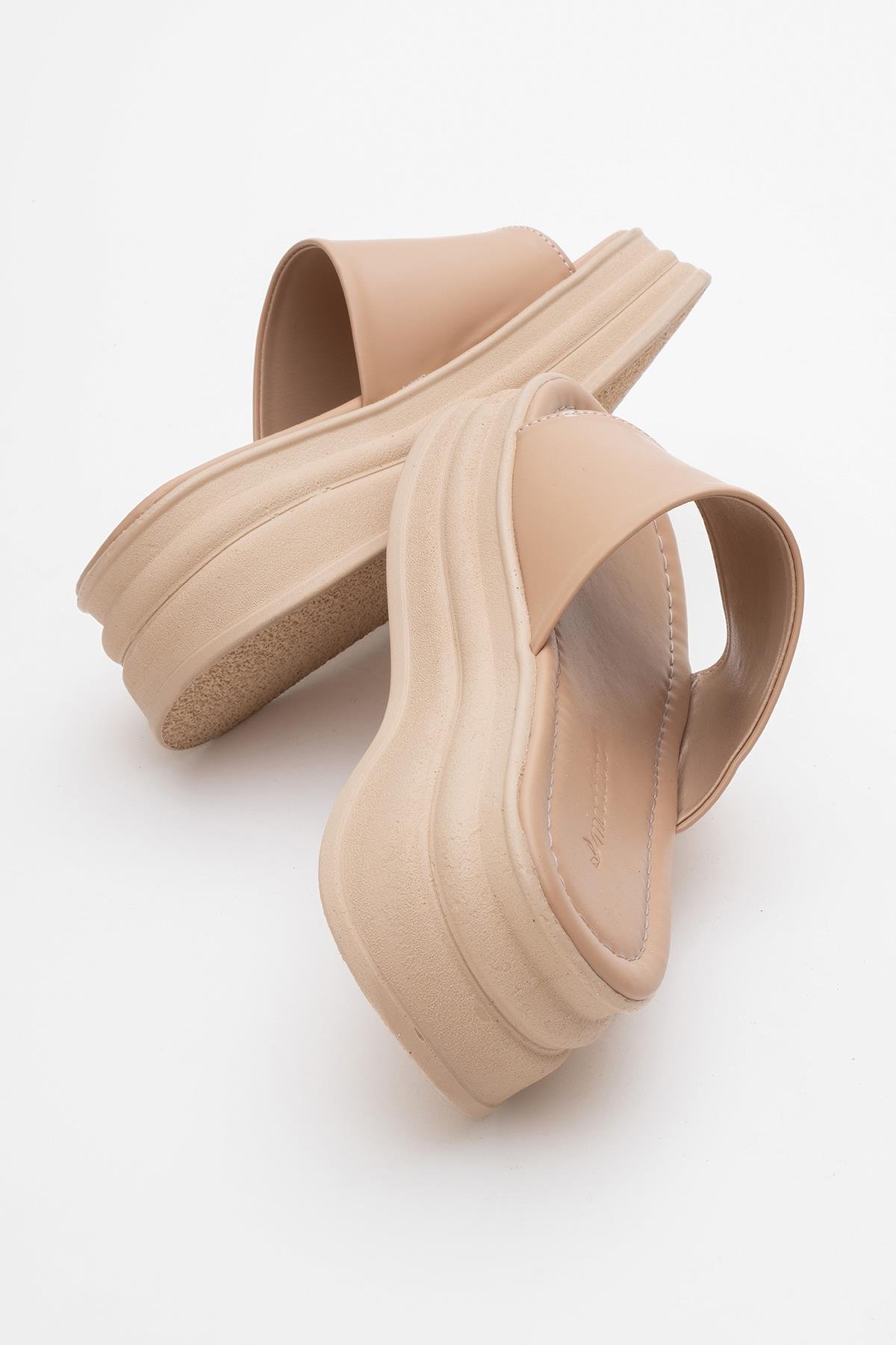 Kadın Geniş Bantlı Terlik NUDE - Görsel 5