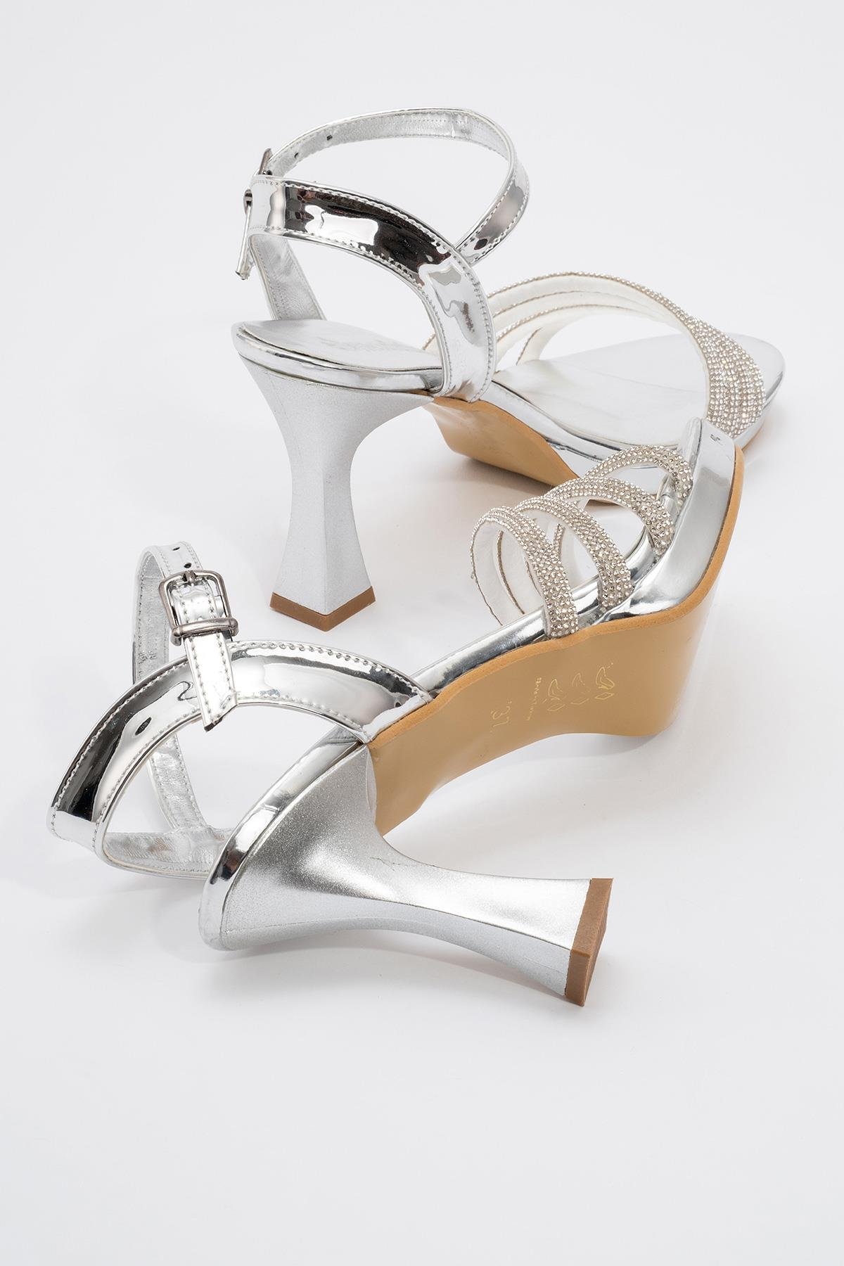 Kadın Biyeli Taşlı Topuklu Sandalet GÜMÜŞ AYNA - Görsel 5
